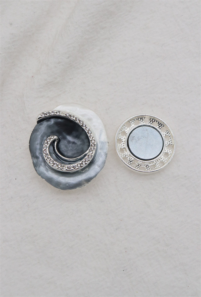Grossiste Orient Express - Broche magnétique de petite taille
