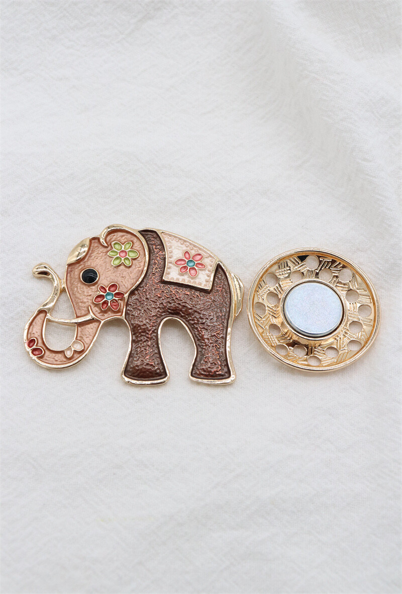 Wholesaler Orient Express - Cat magnet brooch