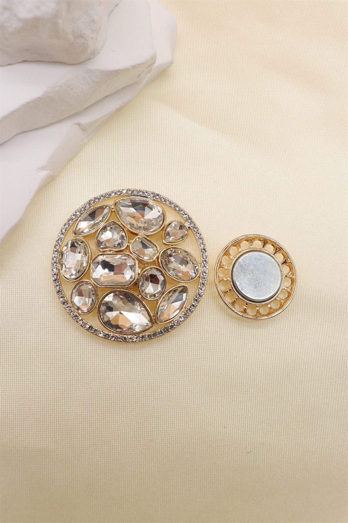 Grossiste Orient Express - Broche magnétique