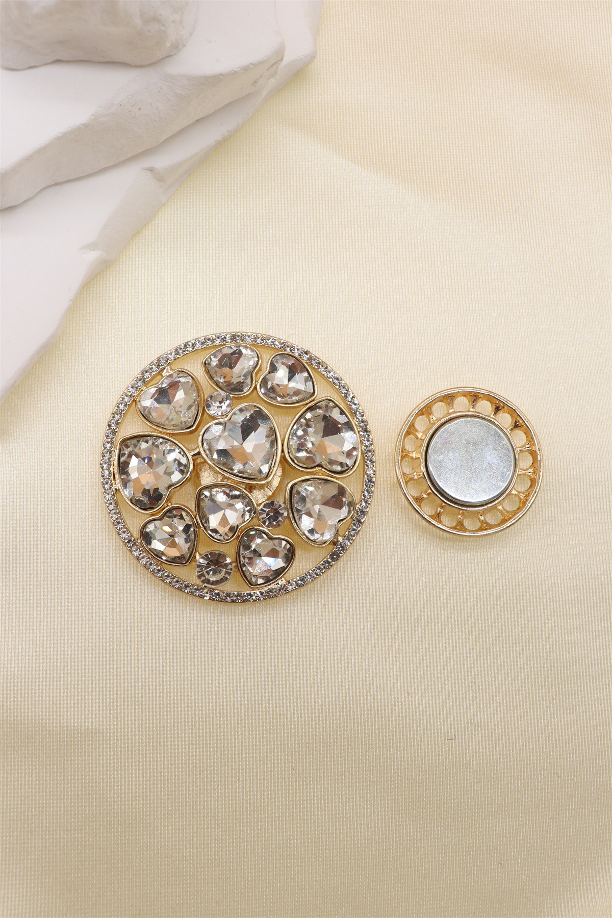 Wholesaler Orient Express - Magnetic brooch