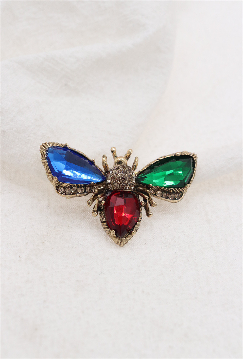 Grossiste Orient Express by C.A.A.A - Broche fantaisie en forme d'abeille