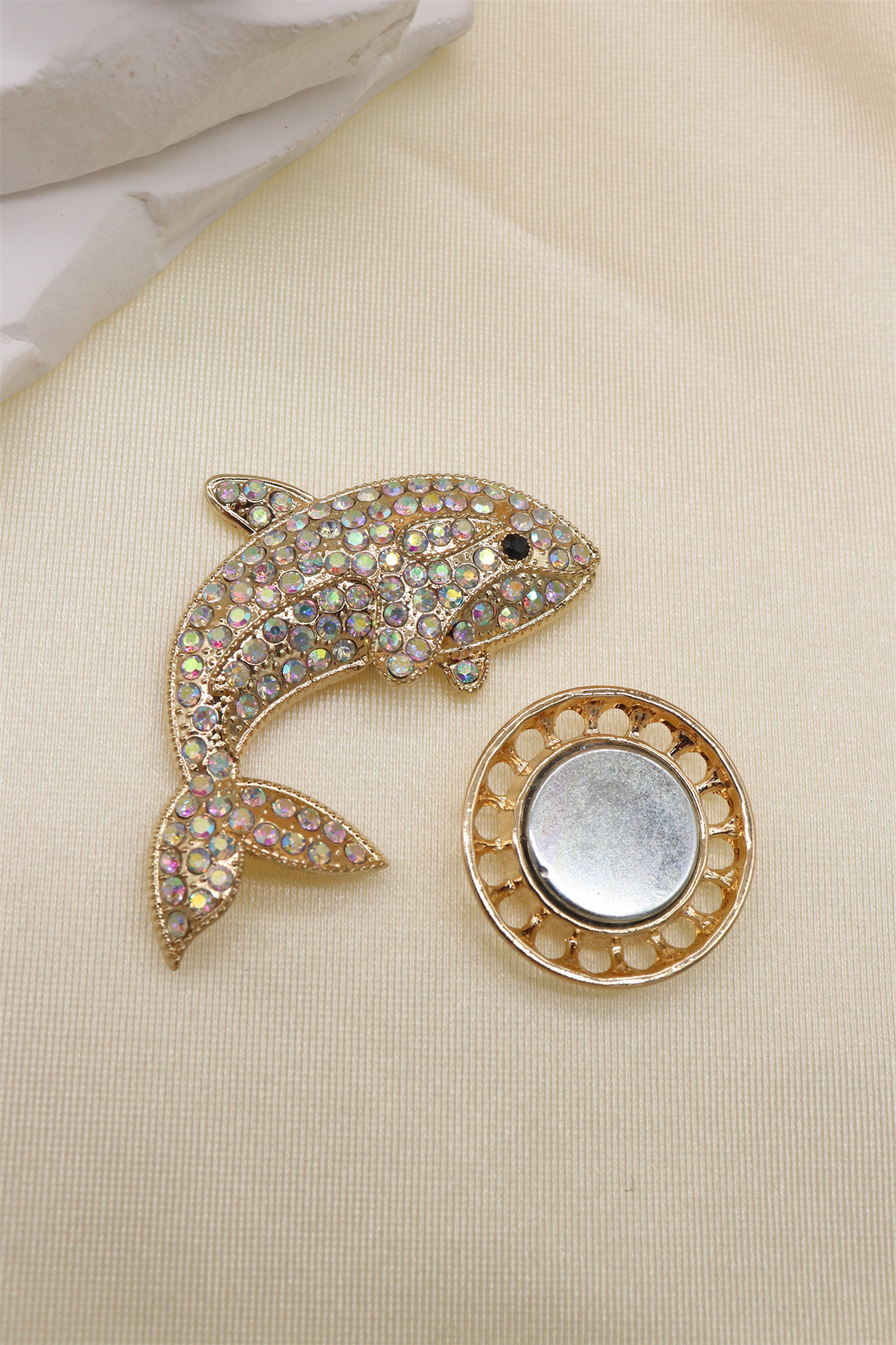 Grossiste Orient Express - Broche magnétique