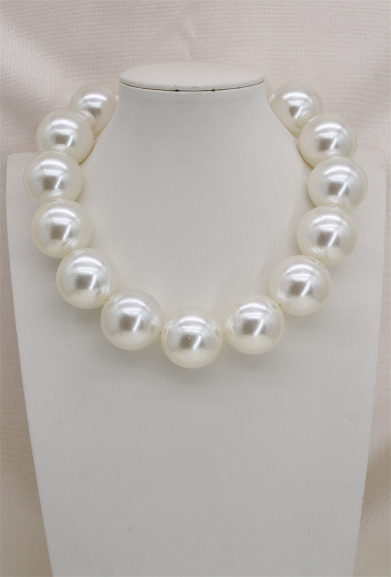 Grossiste Orient Express - Collier de perles en acrylique