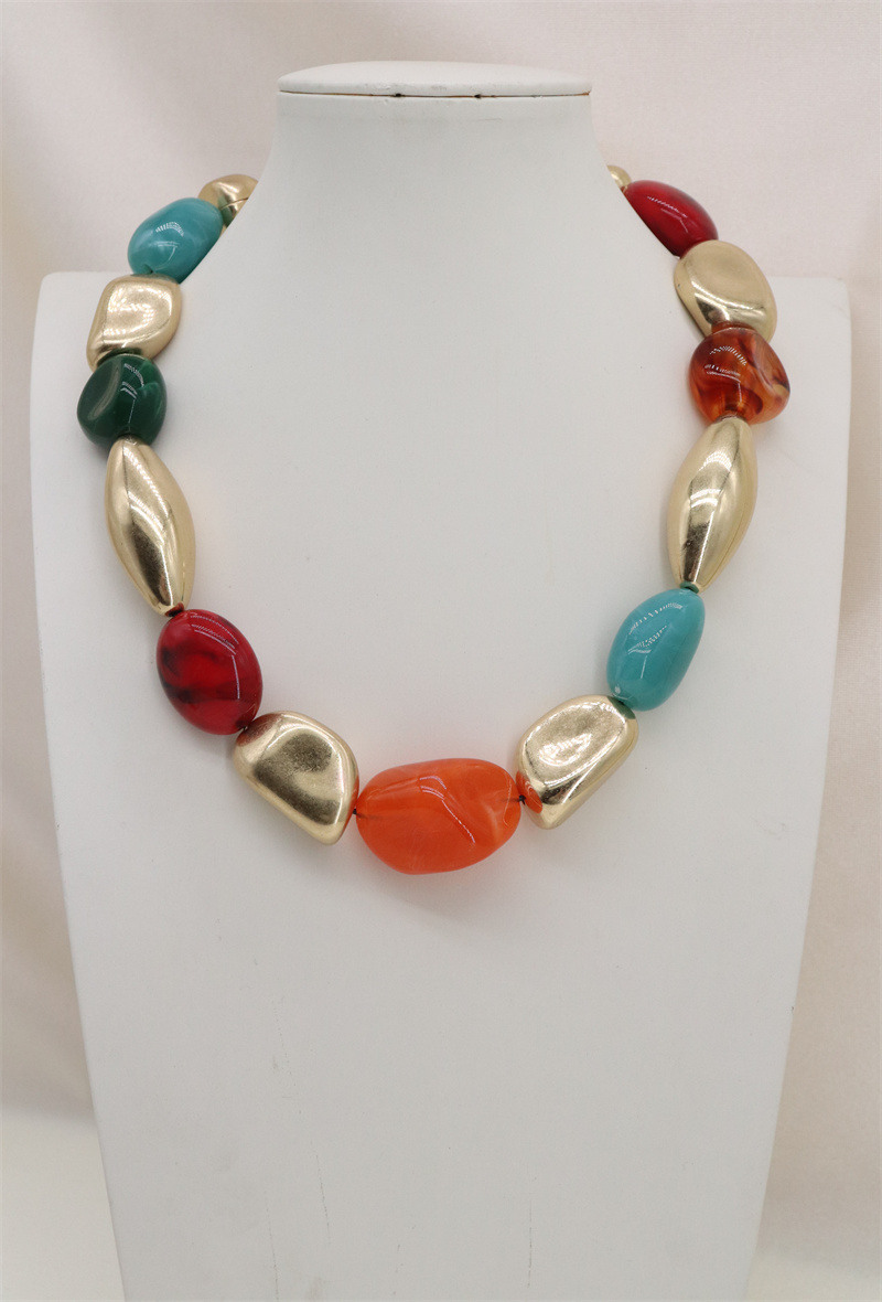 Mayorista Orient Express - Collar de resina y metal