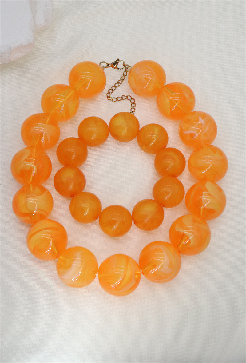 Grossiste Orient Express - Colliers + Bracelets de perles en acrylique