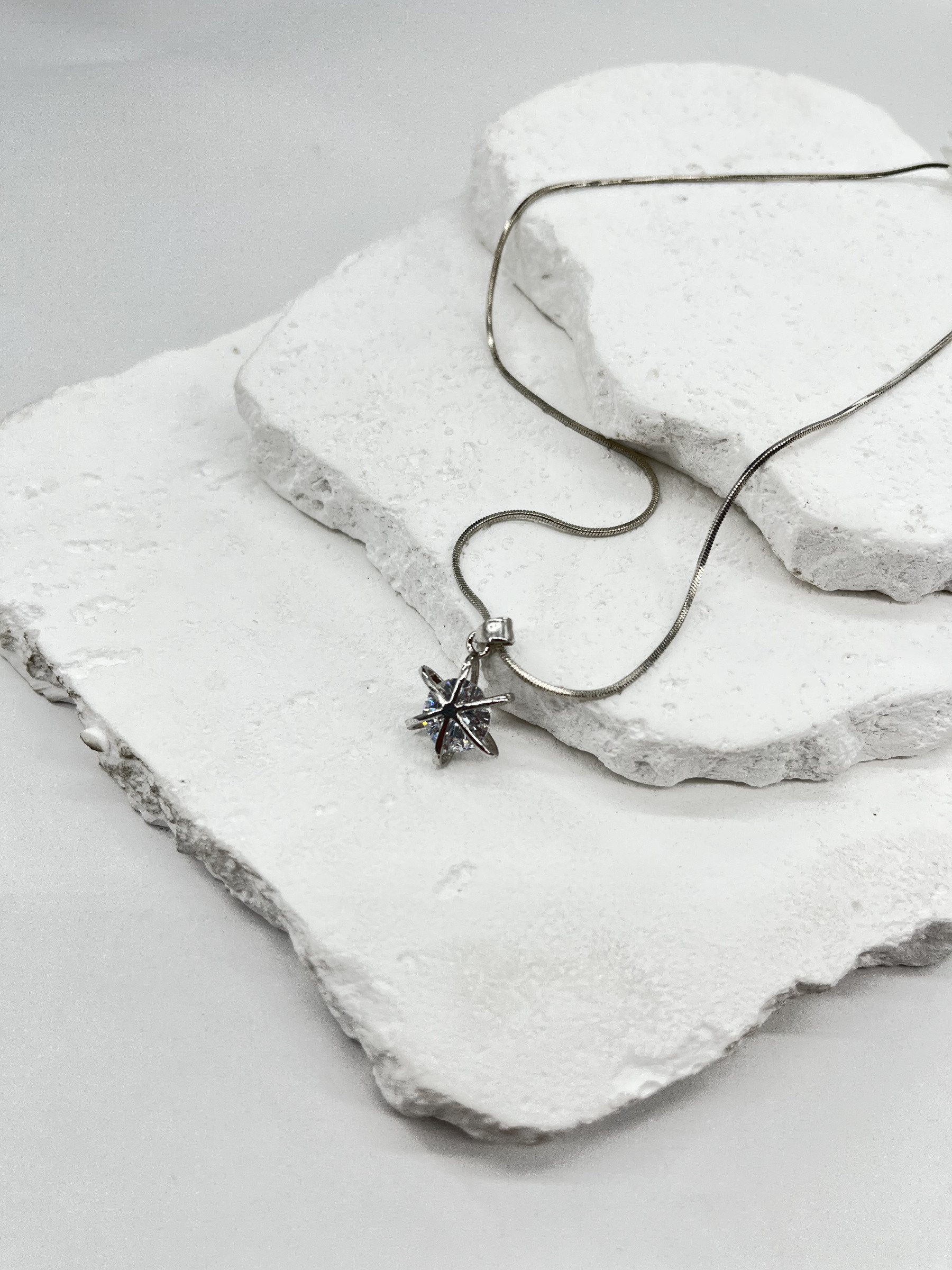 Wholesaler ORIENT OUTLET - NECKLACE