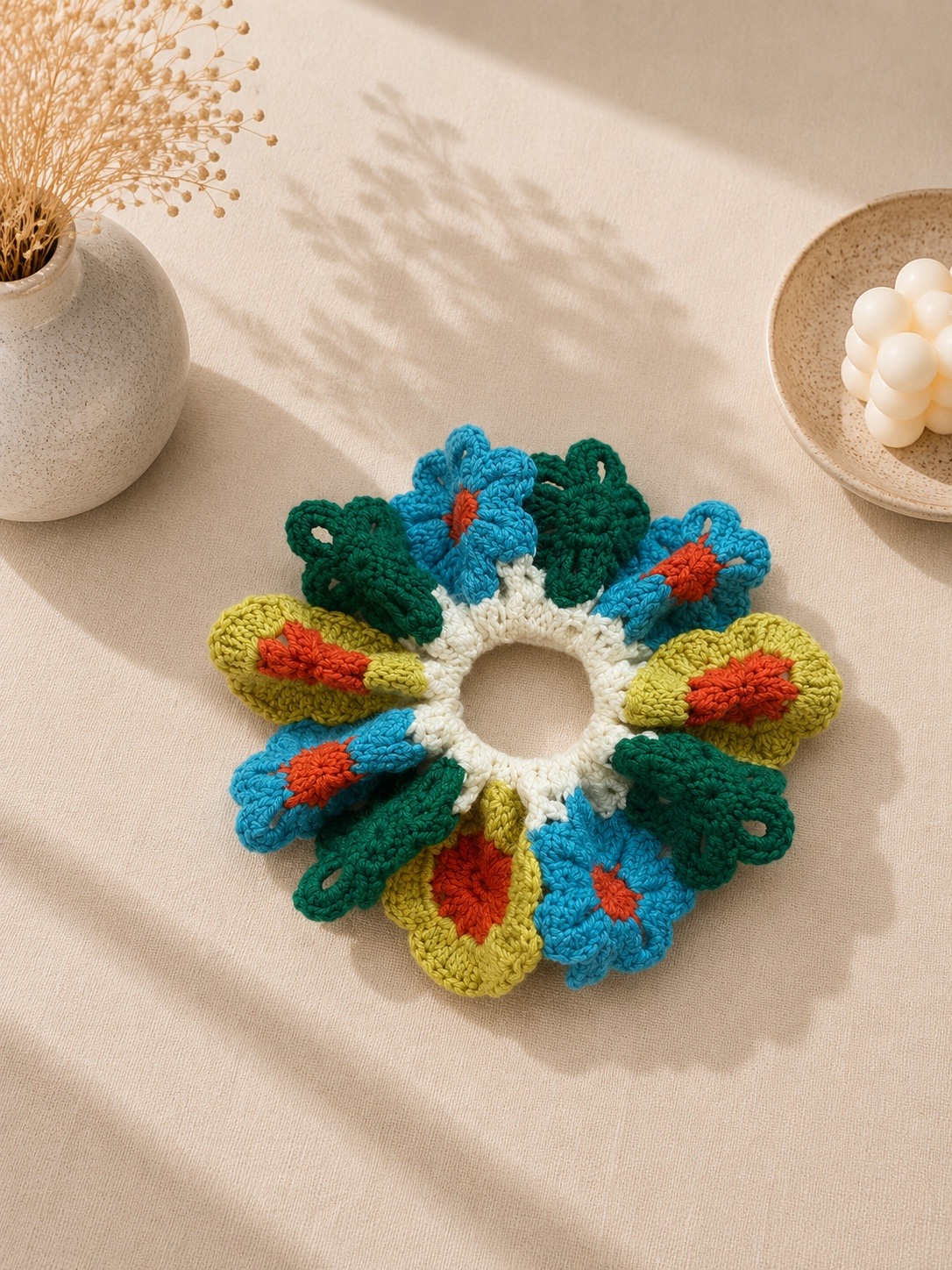 Großhändler ORIENT TOUCH - Elastisches Häkelblumen-Haargummi