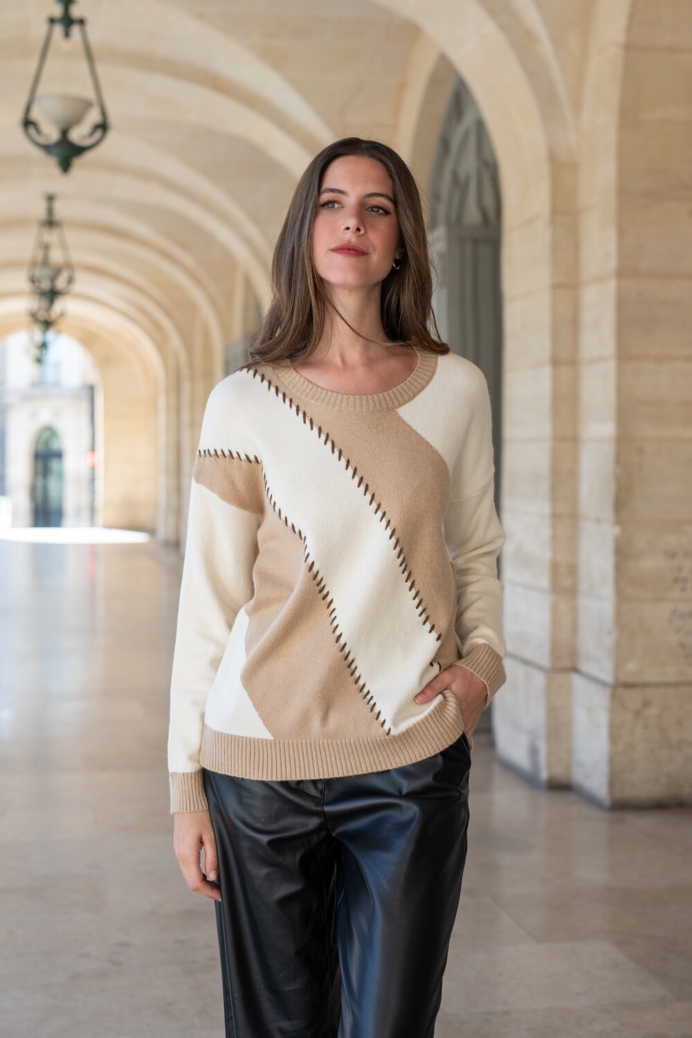 Wholesaler Orlinn - Bi-color knit sweater with stitchings