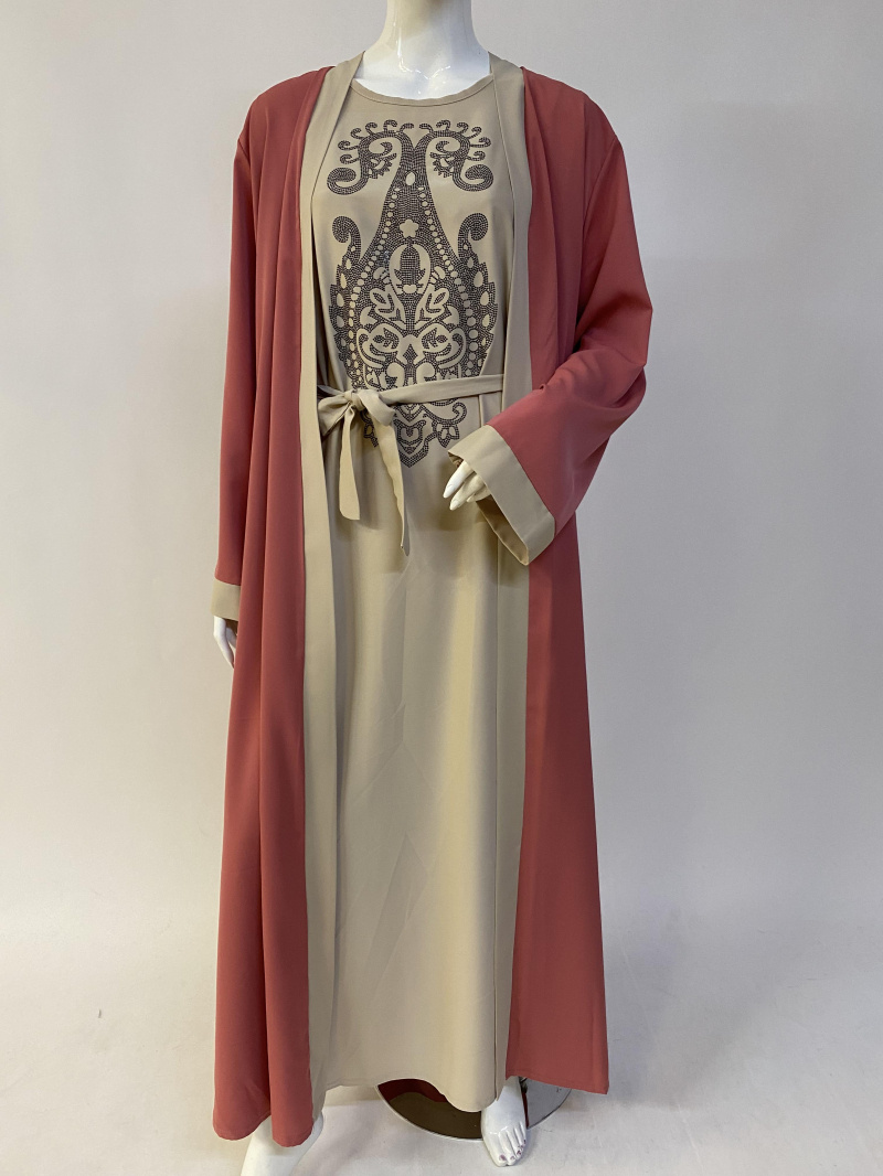 Großhändler Ornella Paris - Elegantes zweiteiliges Set aus Abaya-Kaftan