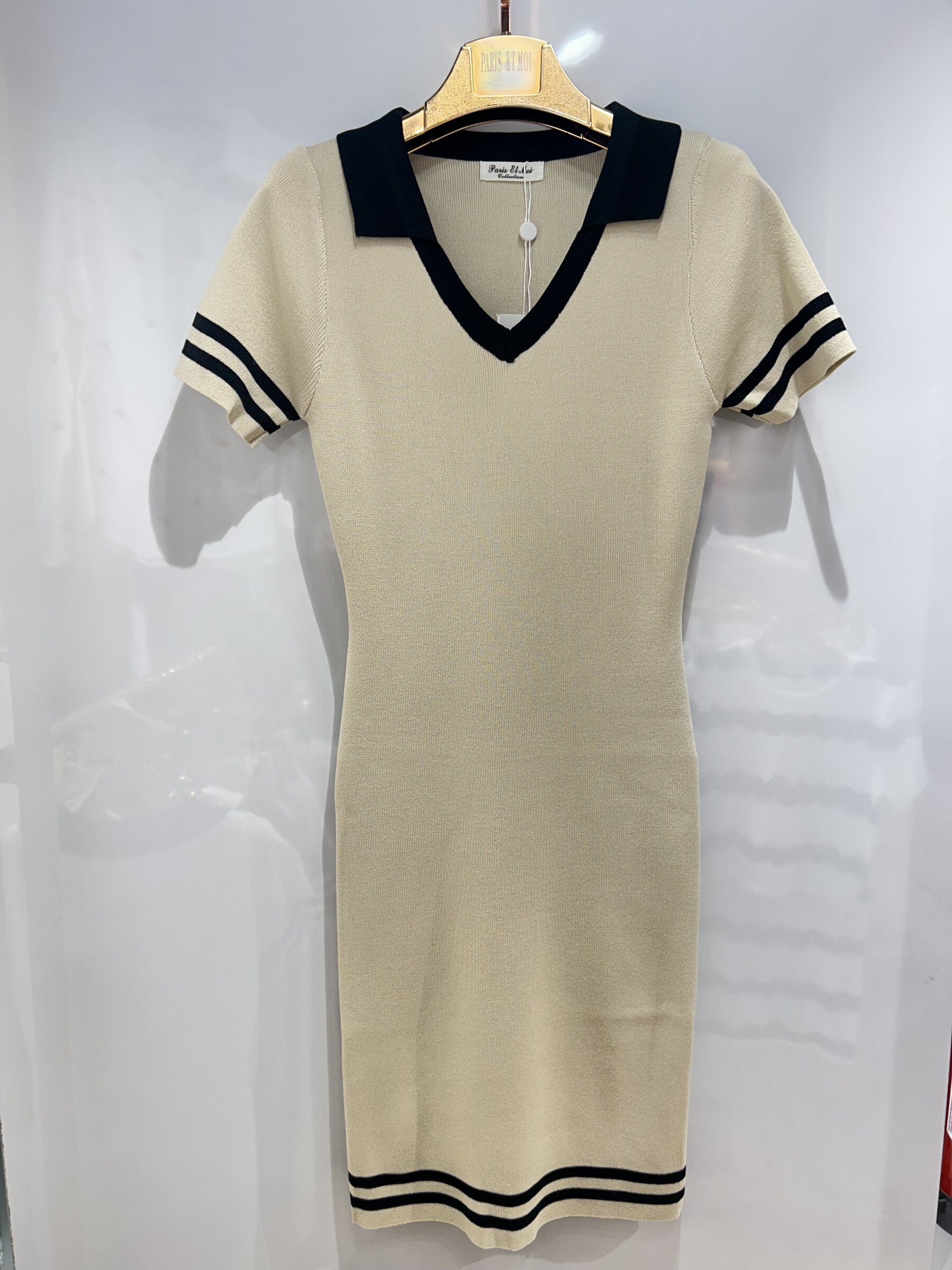Grossiste Paris et Moi - Robe unie à col polo sportive