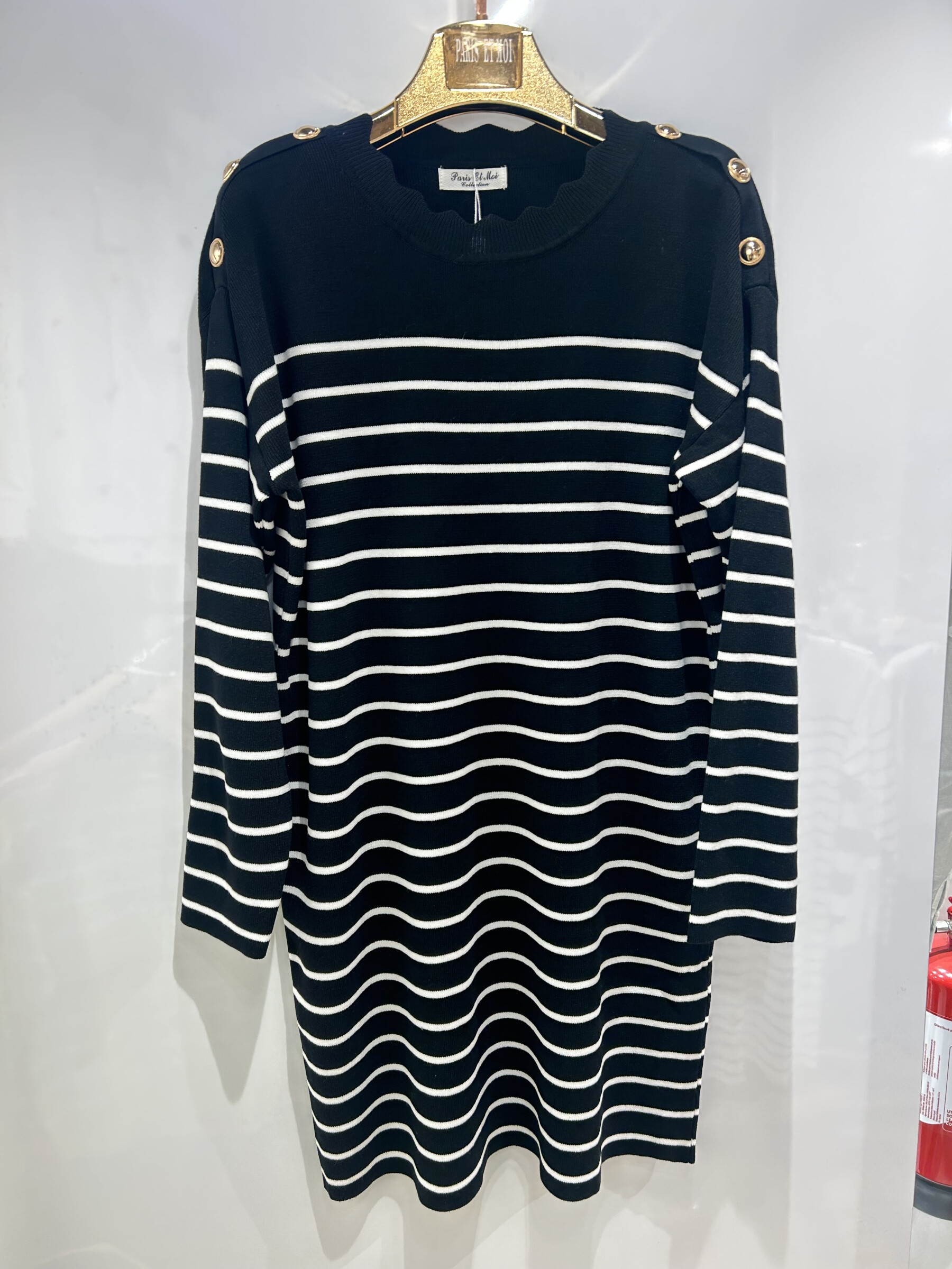 Grossiste Paris et Moi - Robe rayée à boutons, manches longues