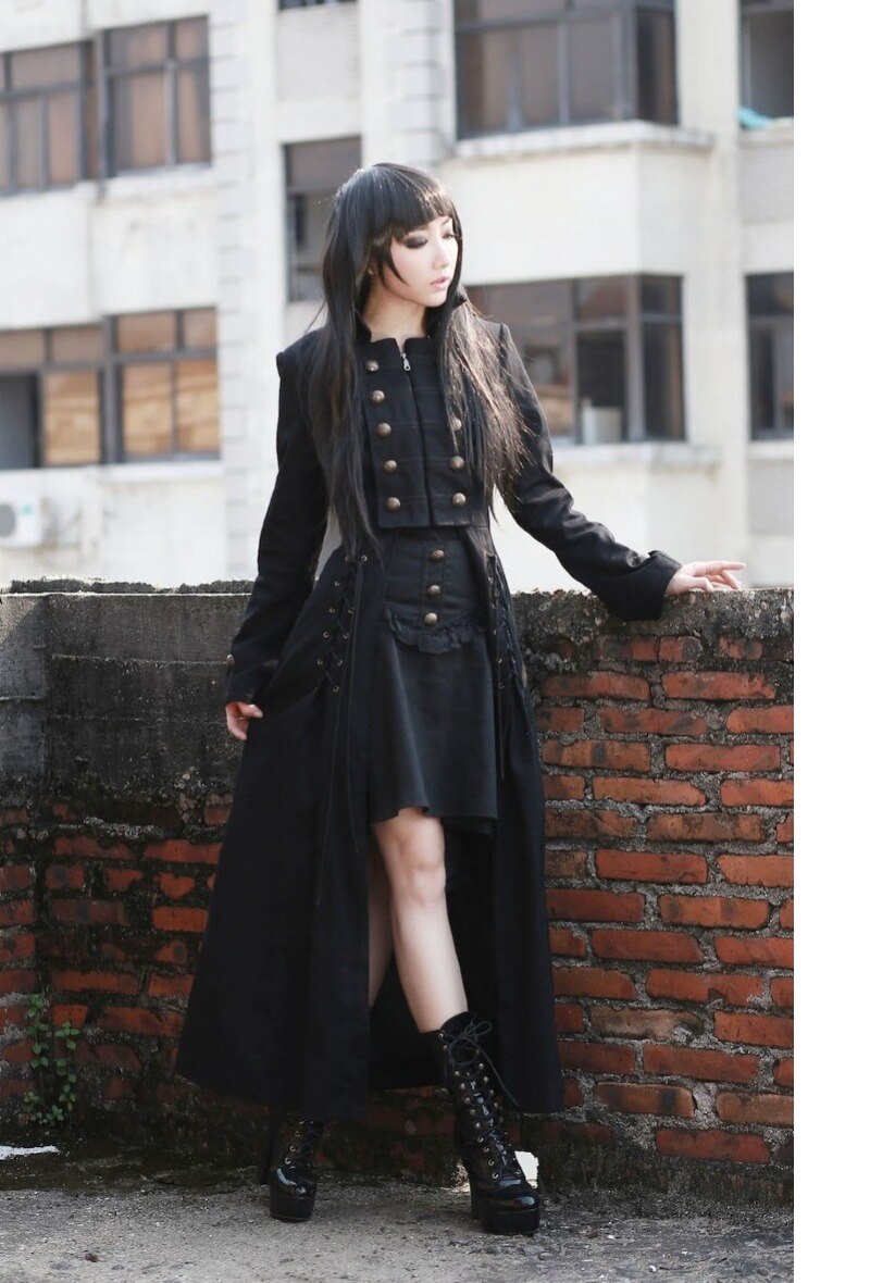 LONG COAT ARISTOCRAT GOTHIC WOMAN MILITARY BLACK