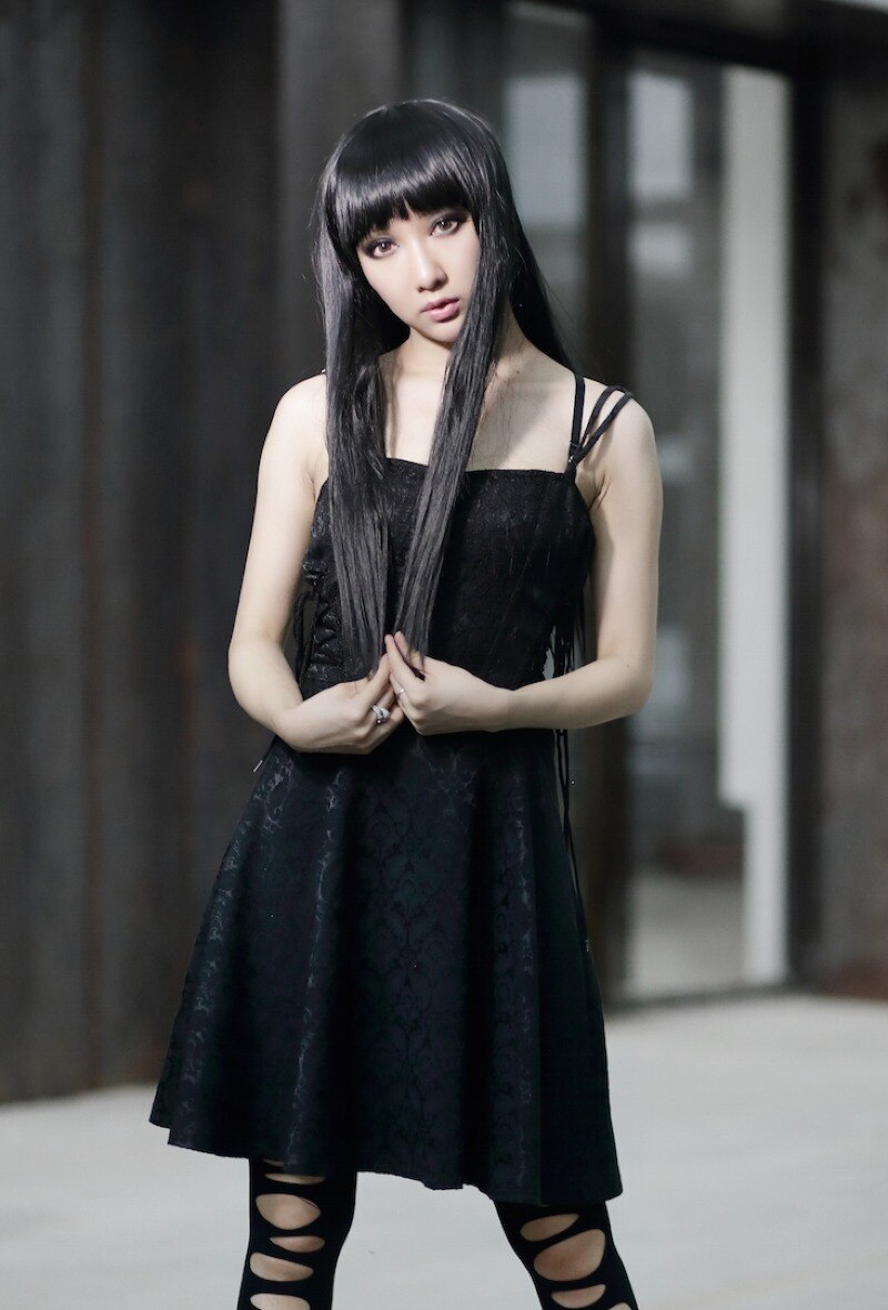 Robe gothique a brocard Pentagramme Paris Fashion Shops