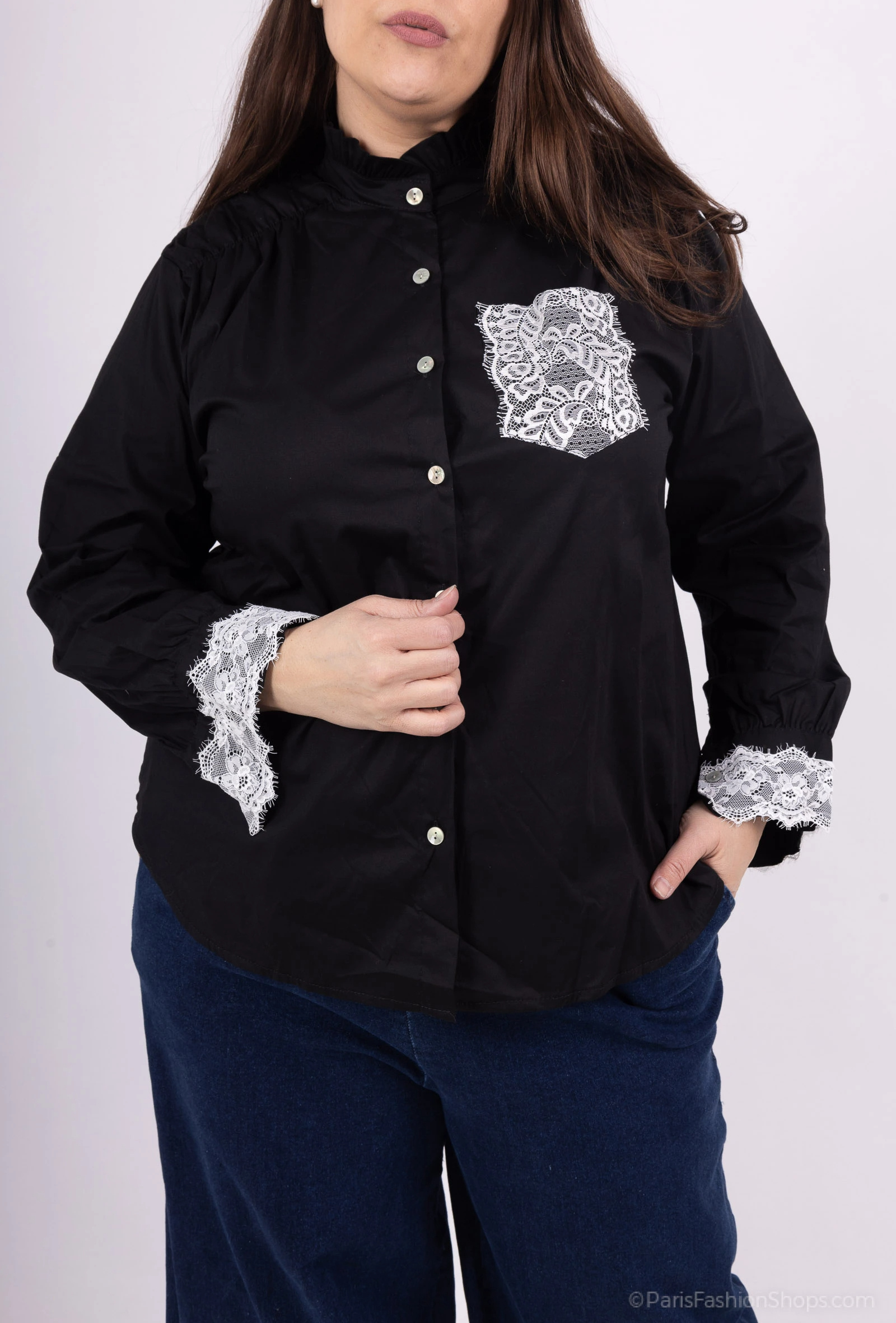 Grossiste Pépouz' Paris Curve - GRANDE TAILLE Chemise col montant plissé détail dentelle
