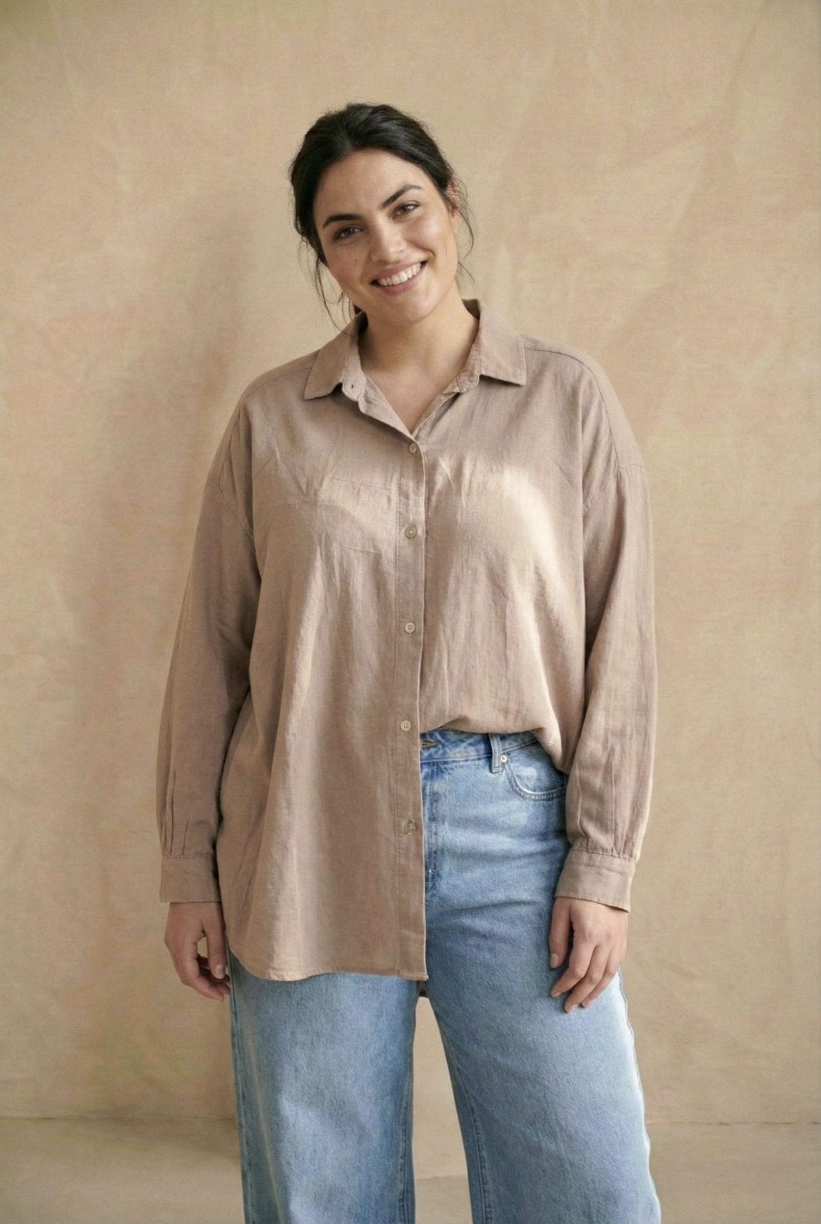 Grossiste Pépouz' Paris Curve - GRANDE TAILLE Chemise ample unie en velours léger