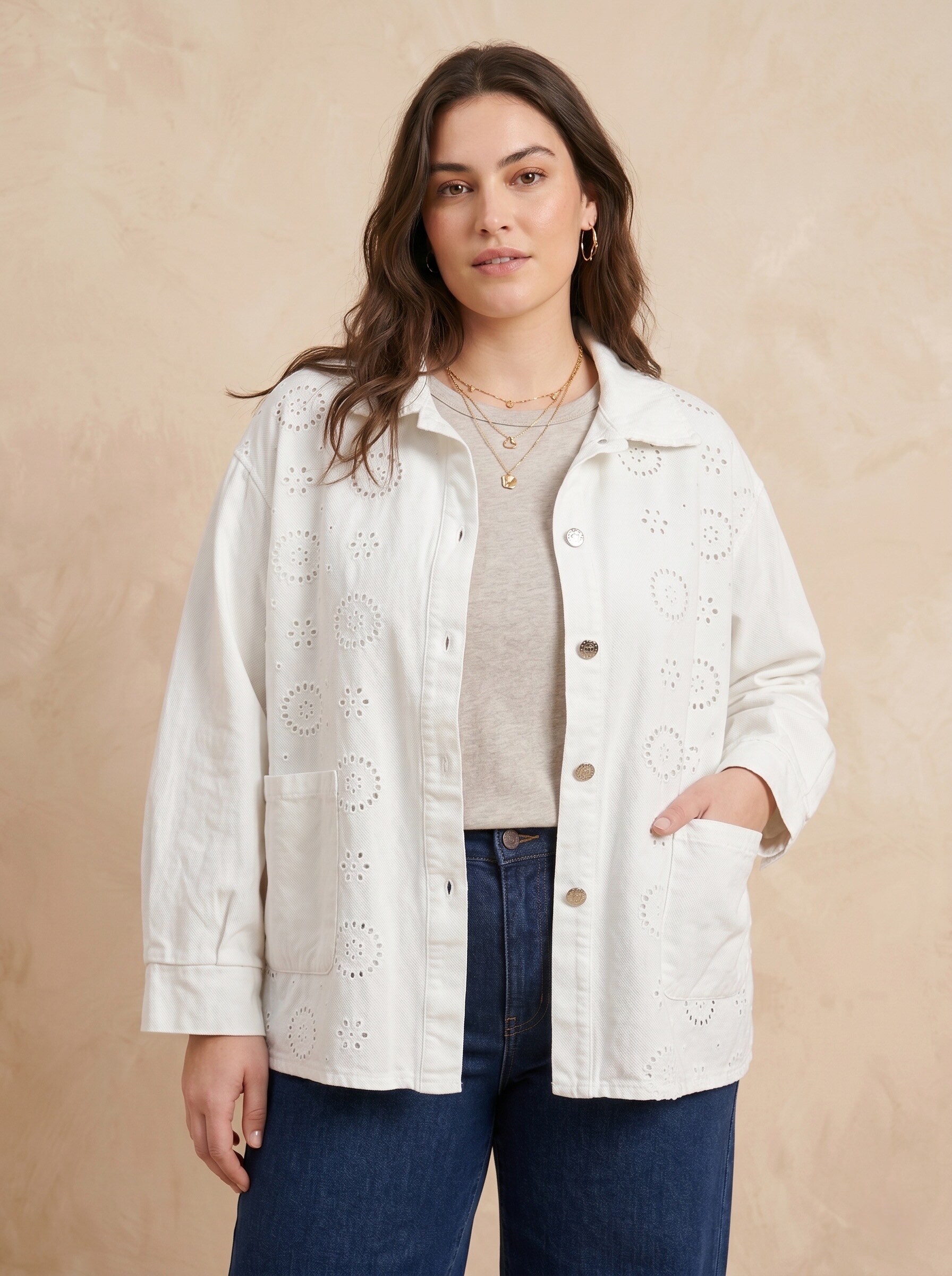 Grossista Pépouz' Paris Curve - TAGLIA GRANDE Giacca in denim lavato con ricami floreali