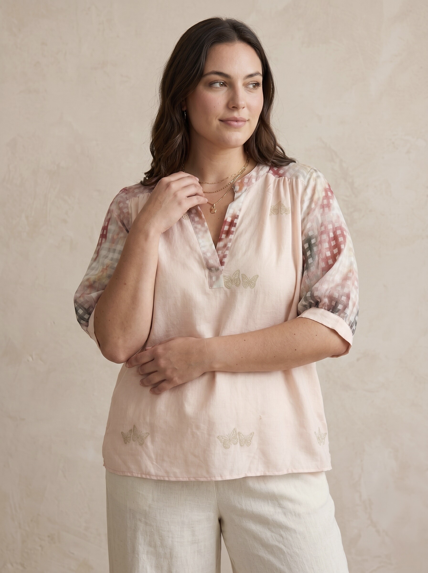 Wholesaler Pépouz' Paris Curve - Plus size flowy butterfly print shirt with V-neck and 3/4 sleeves