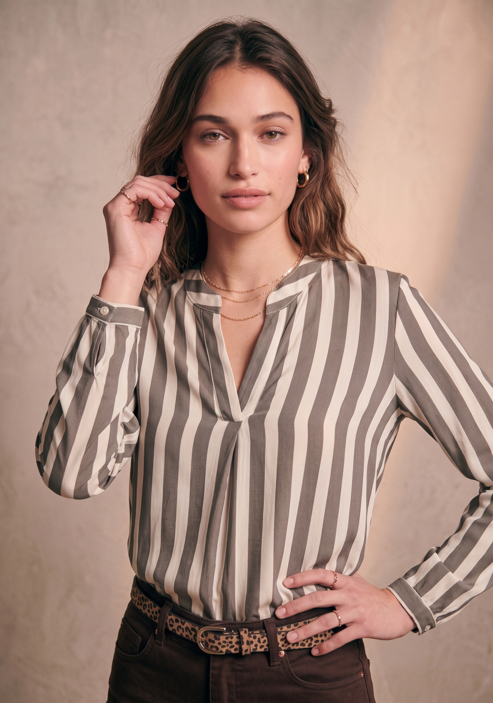 Wholesaler Pépouz' Paris - Women's striped blouse with V-neck, long sleeves, and a relaxed fit