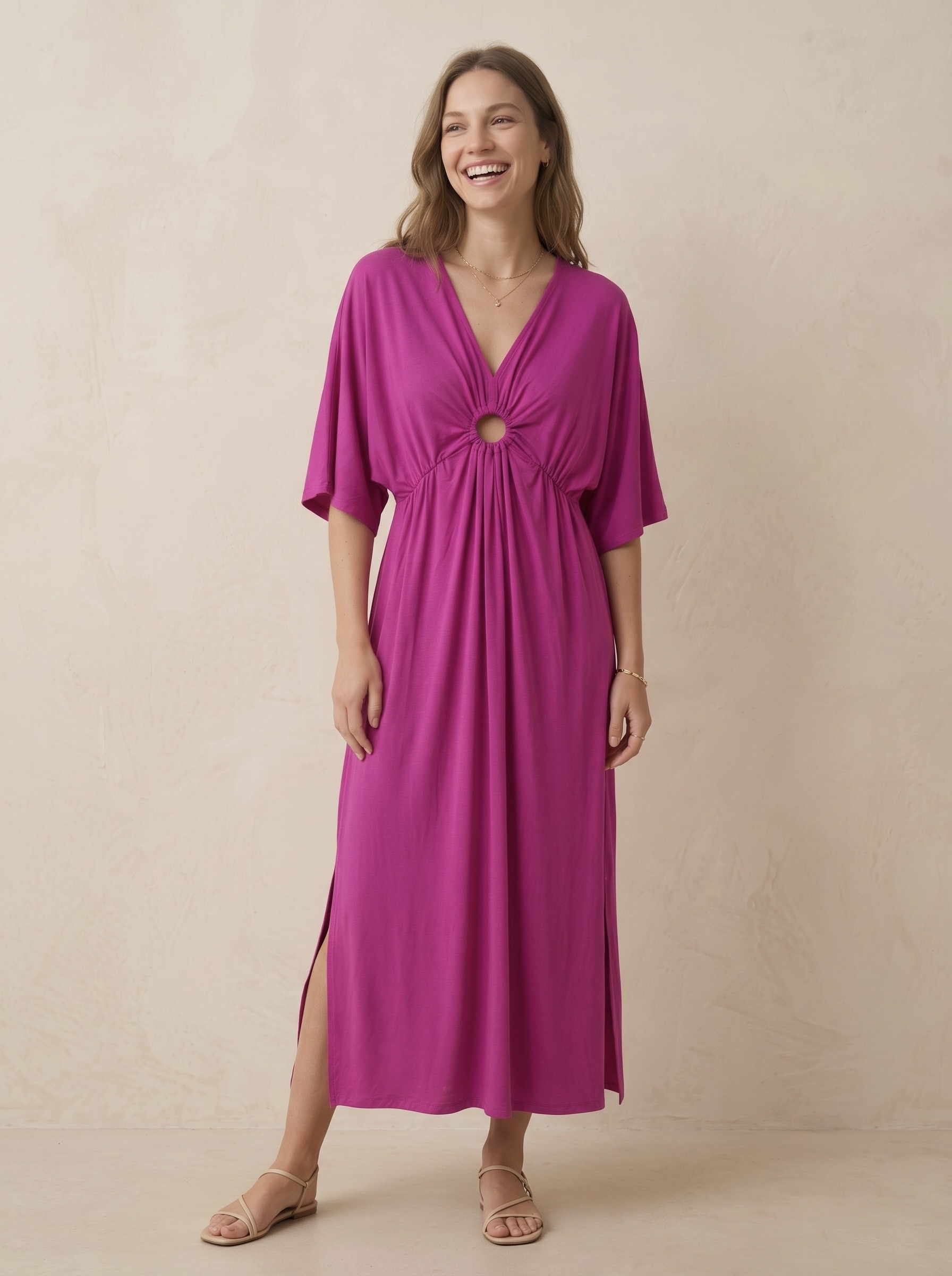Grossiste Pépouz' Paris - Robe longue fluide col V détail anneau manches kimono