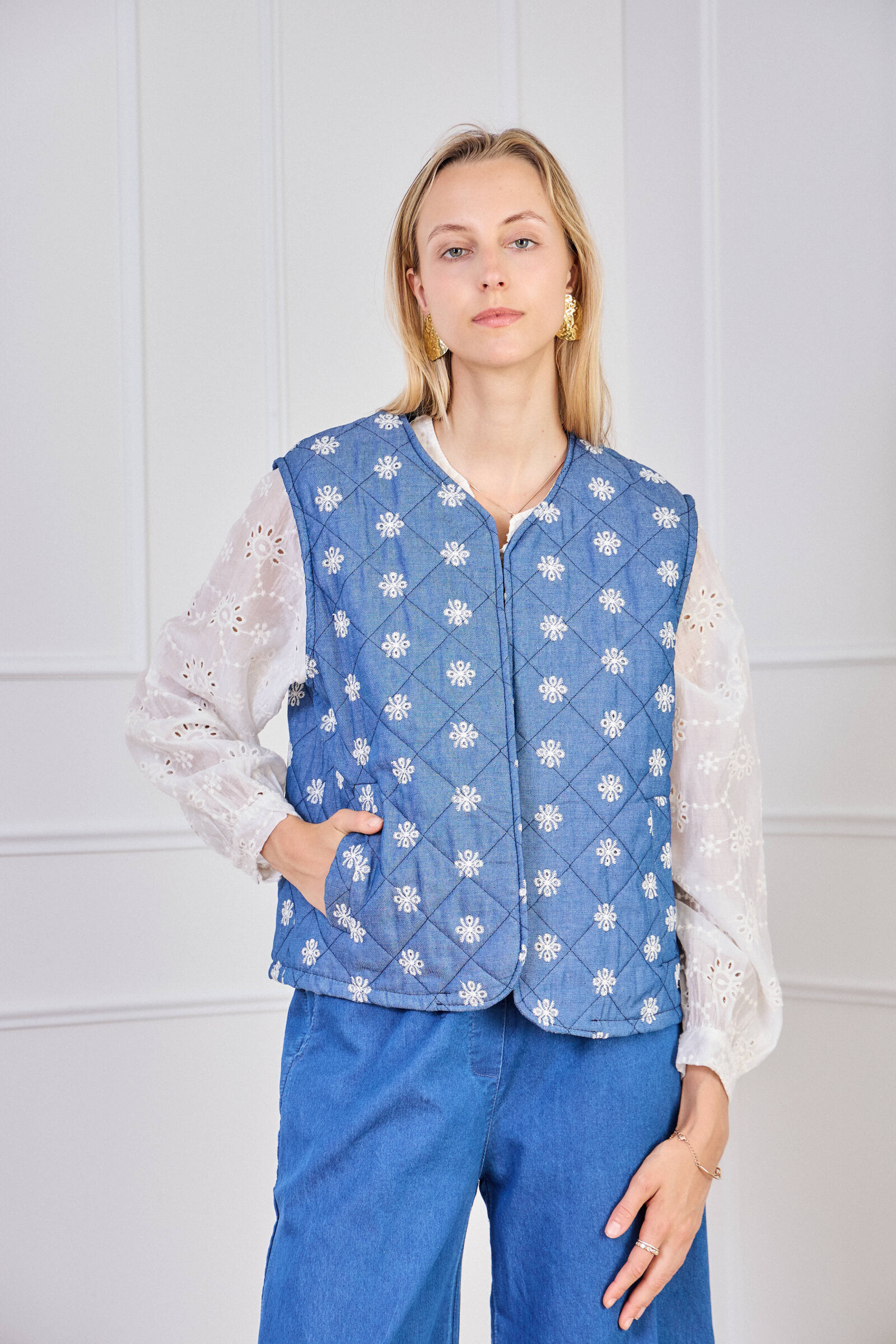 Wholesaler Pépouz' Paris - Fleur embroidered quilted vest