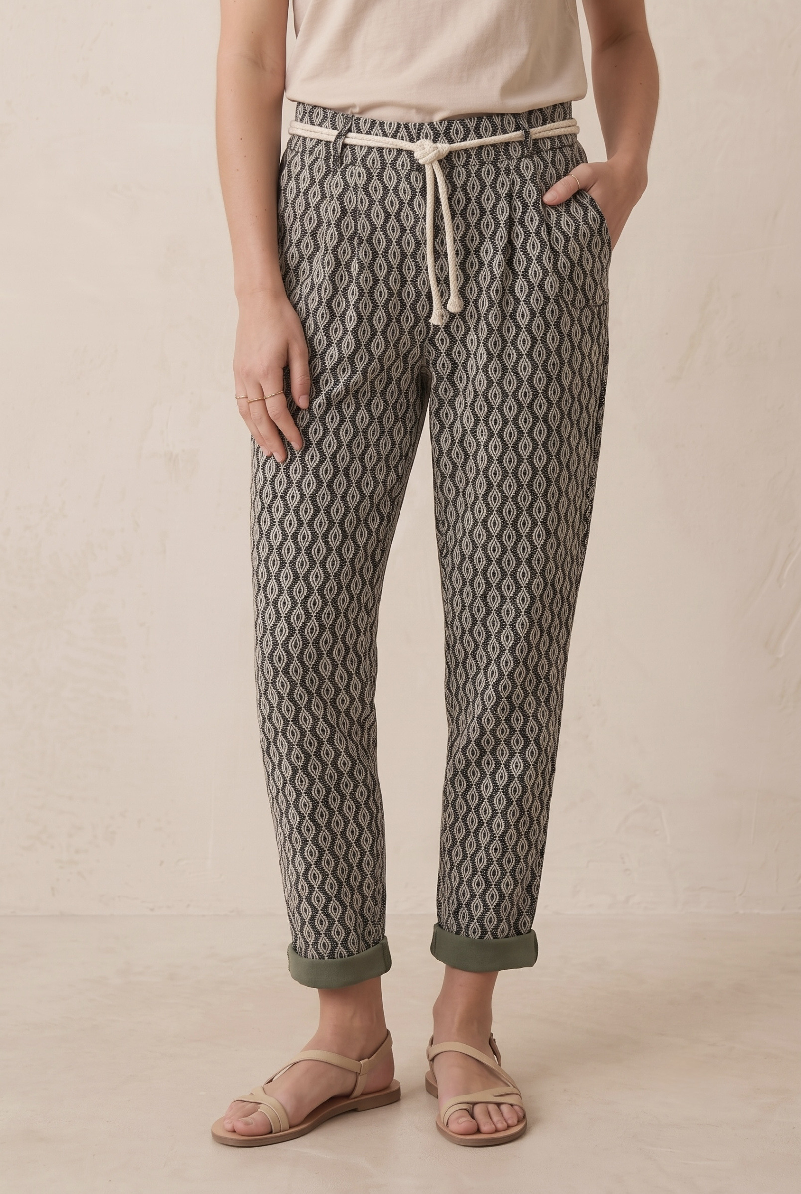Grossiste Pépouz' Paris - Pantalon carotte imprimé graphique taille élastiquée coton