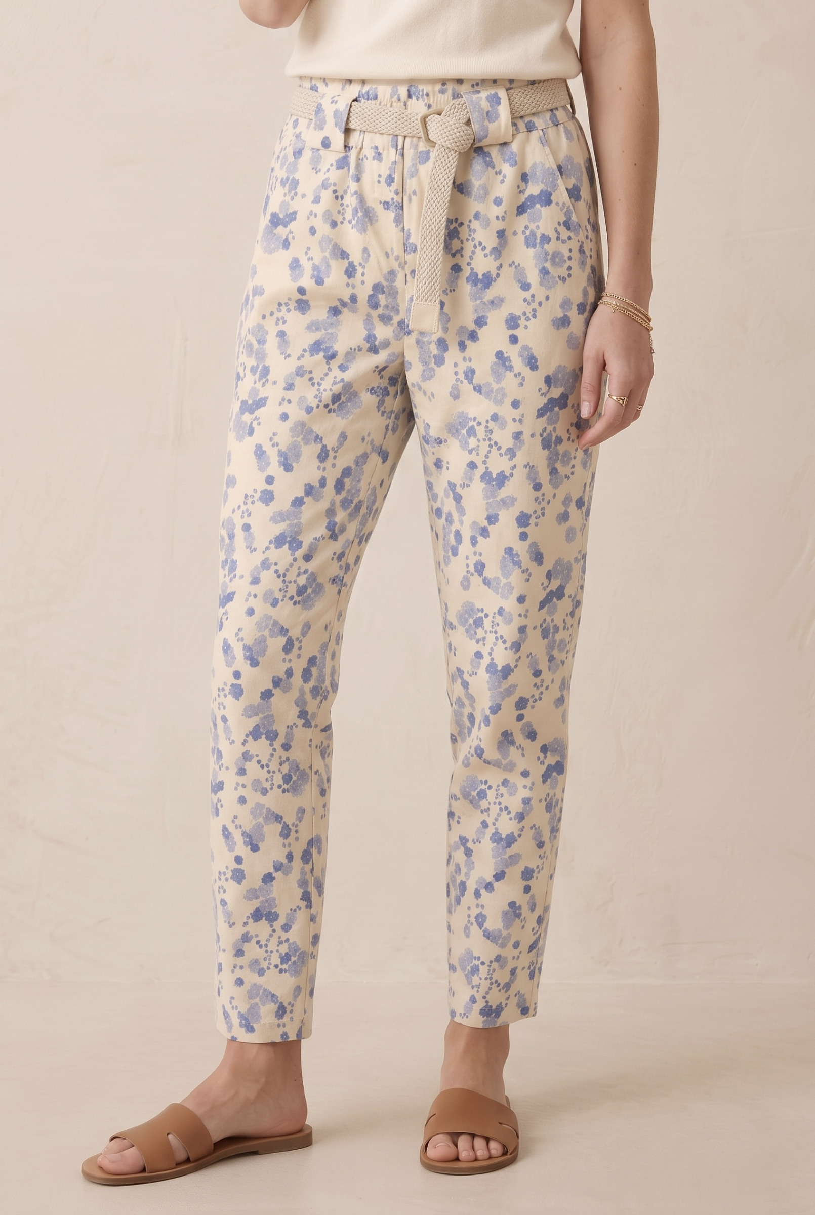 Grossista Pépouz' Paris - Pantaloni fluidi con stampa floreale, vita elastica e cintura intrecciata
