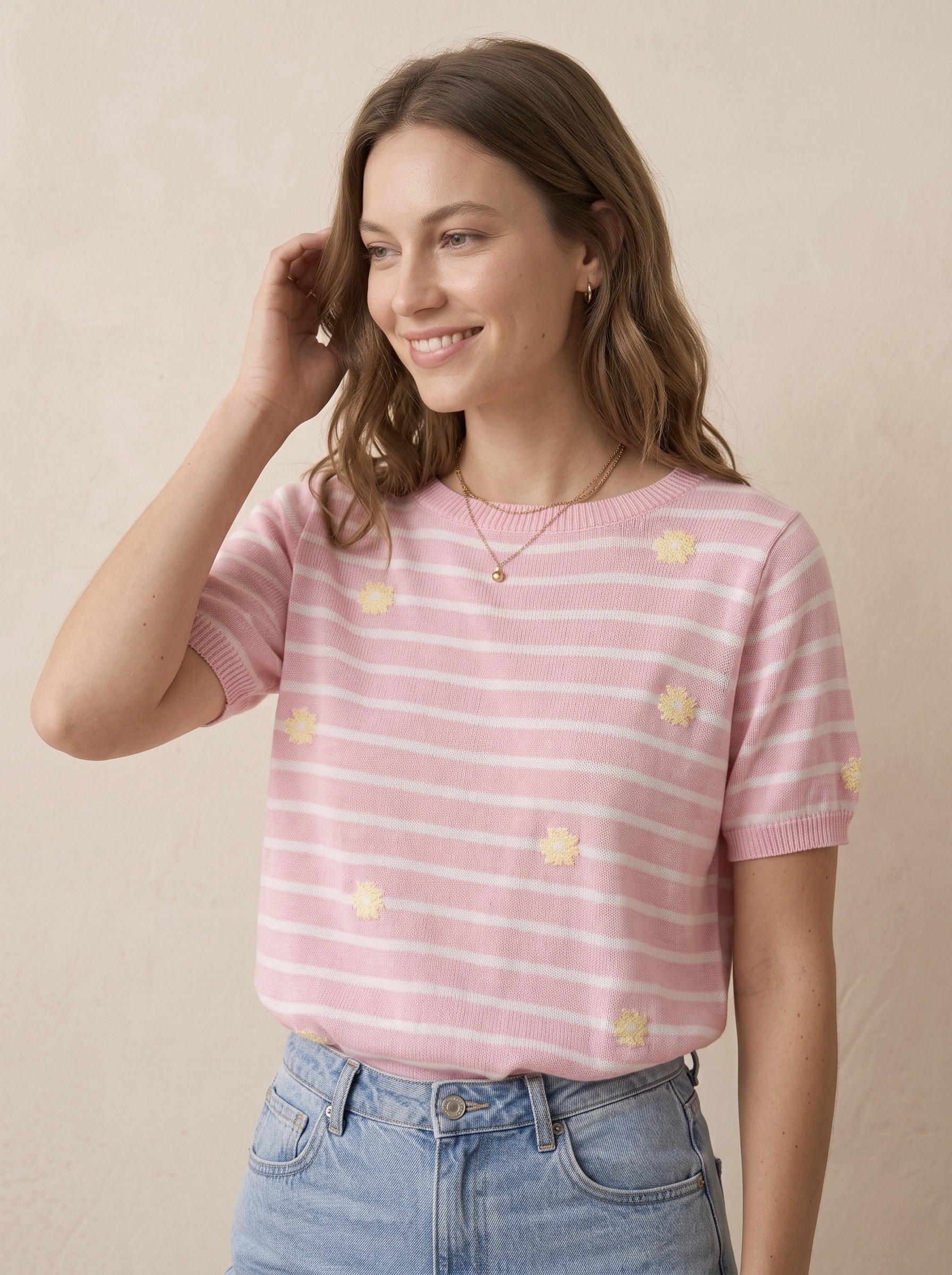 Grossiste Pépouz' Paris - Top maille coton rayé fleuri col rond manches courtes coupe droite