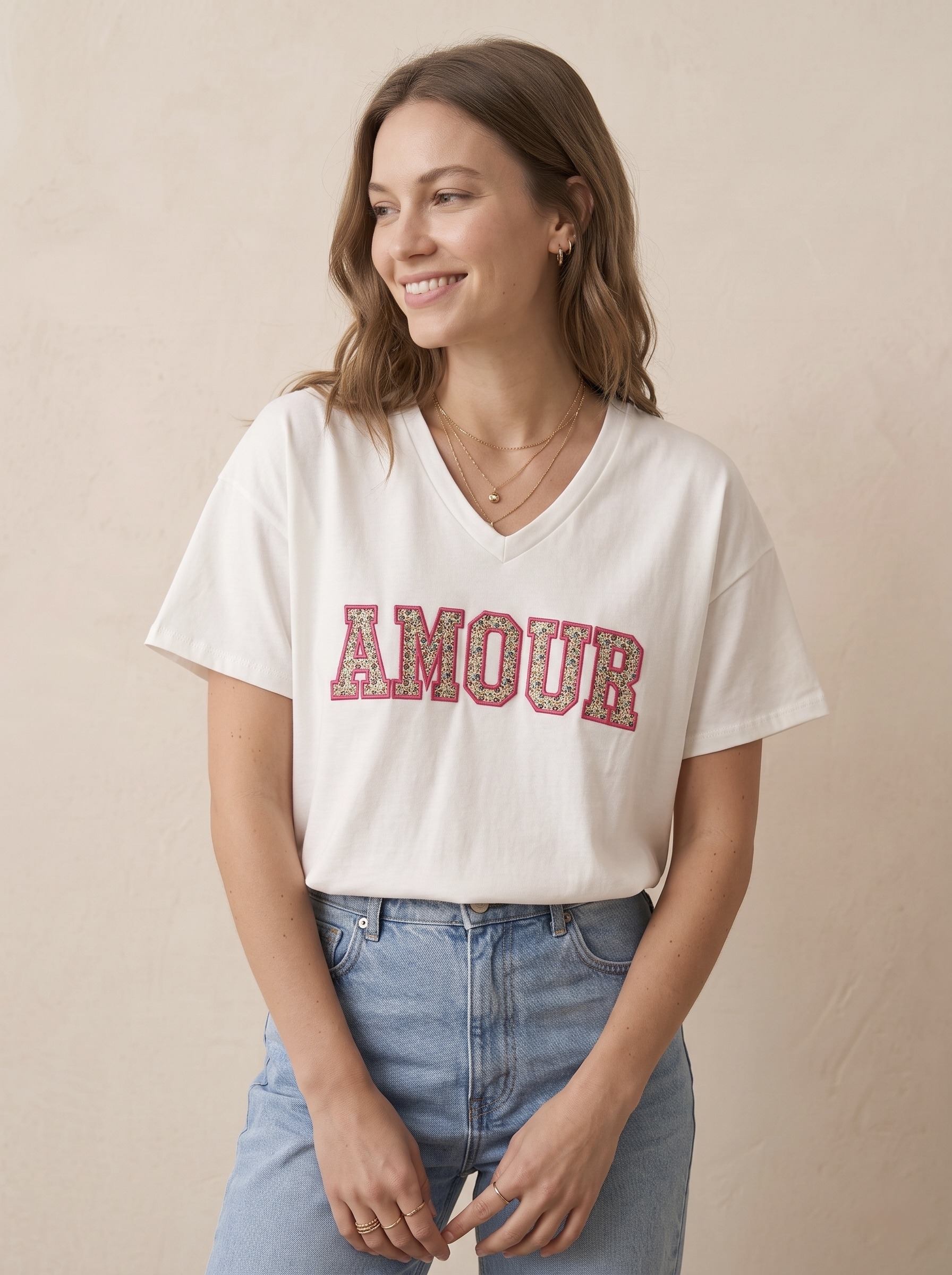 Grossiste Pépouz' Paris - T-shirt coton lettrage Amour Liberty col V manches courtes