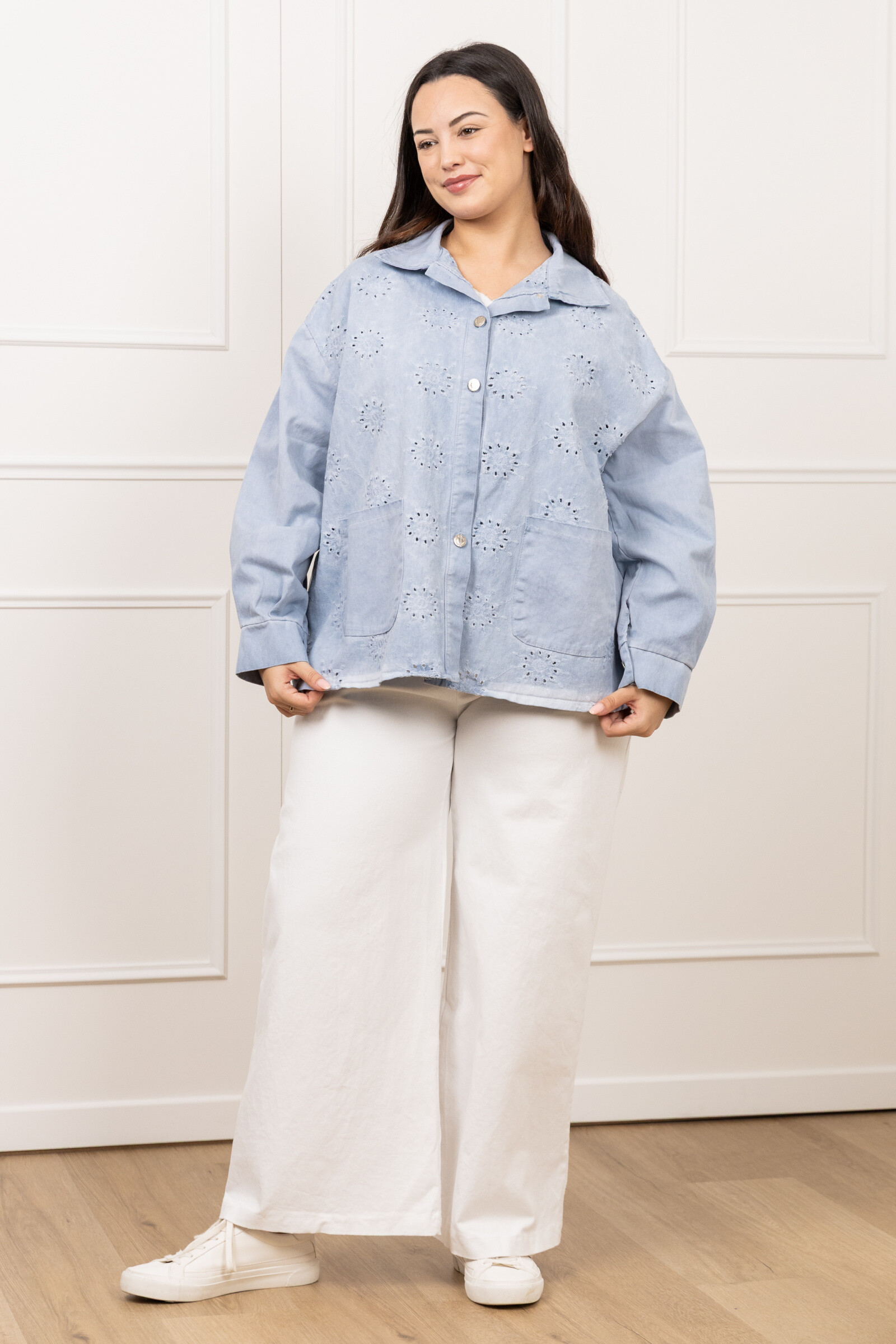 Grossiste Pépouz' Paris - GRANDE TAILLE Veste denim 100% coton delavé et brodée