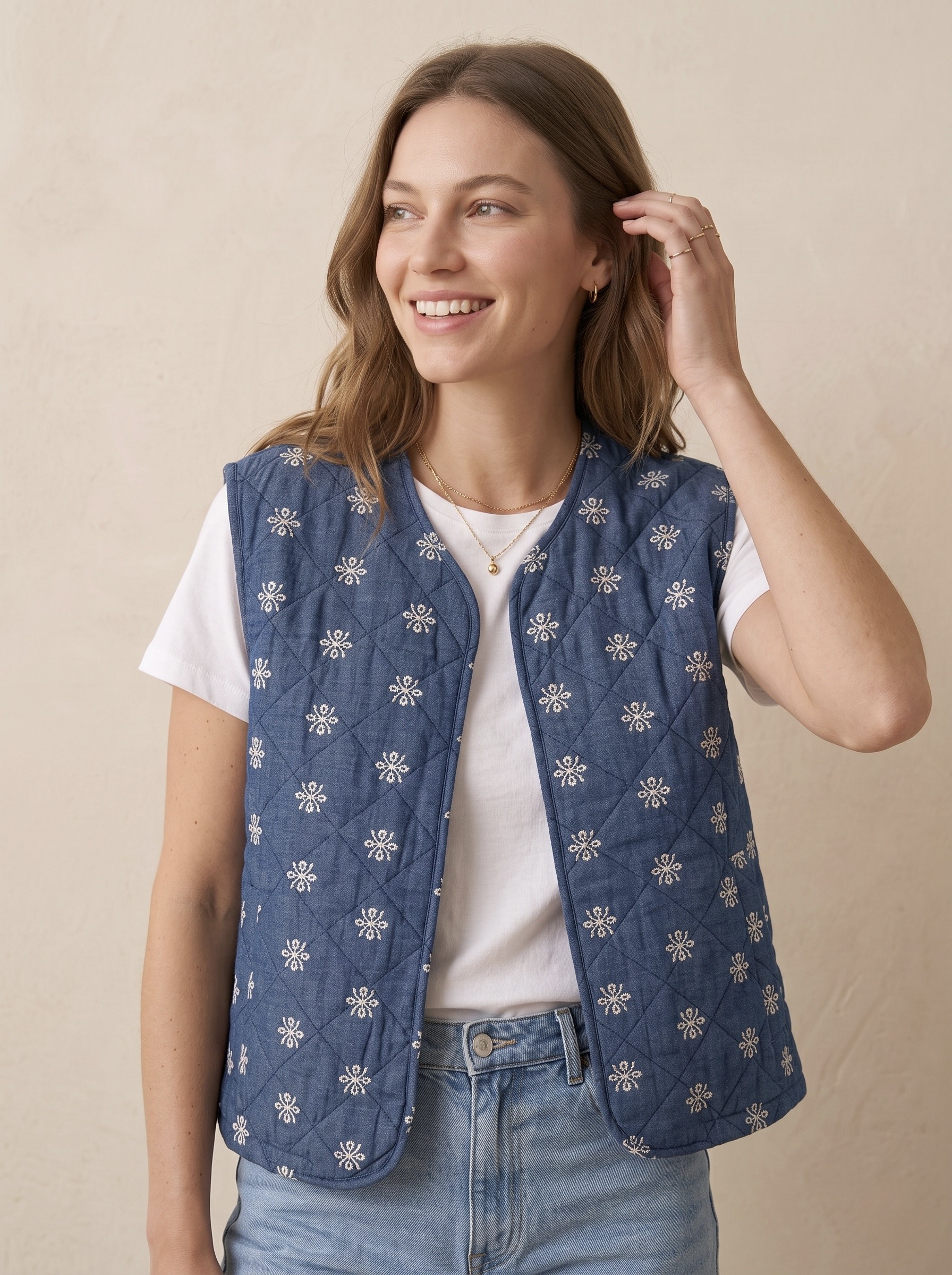 Grossiste Pépouz' Paris - Veste matelassée sans manches brodé fleurs col rond coton