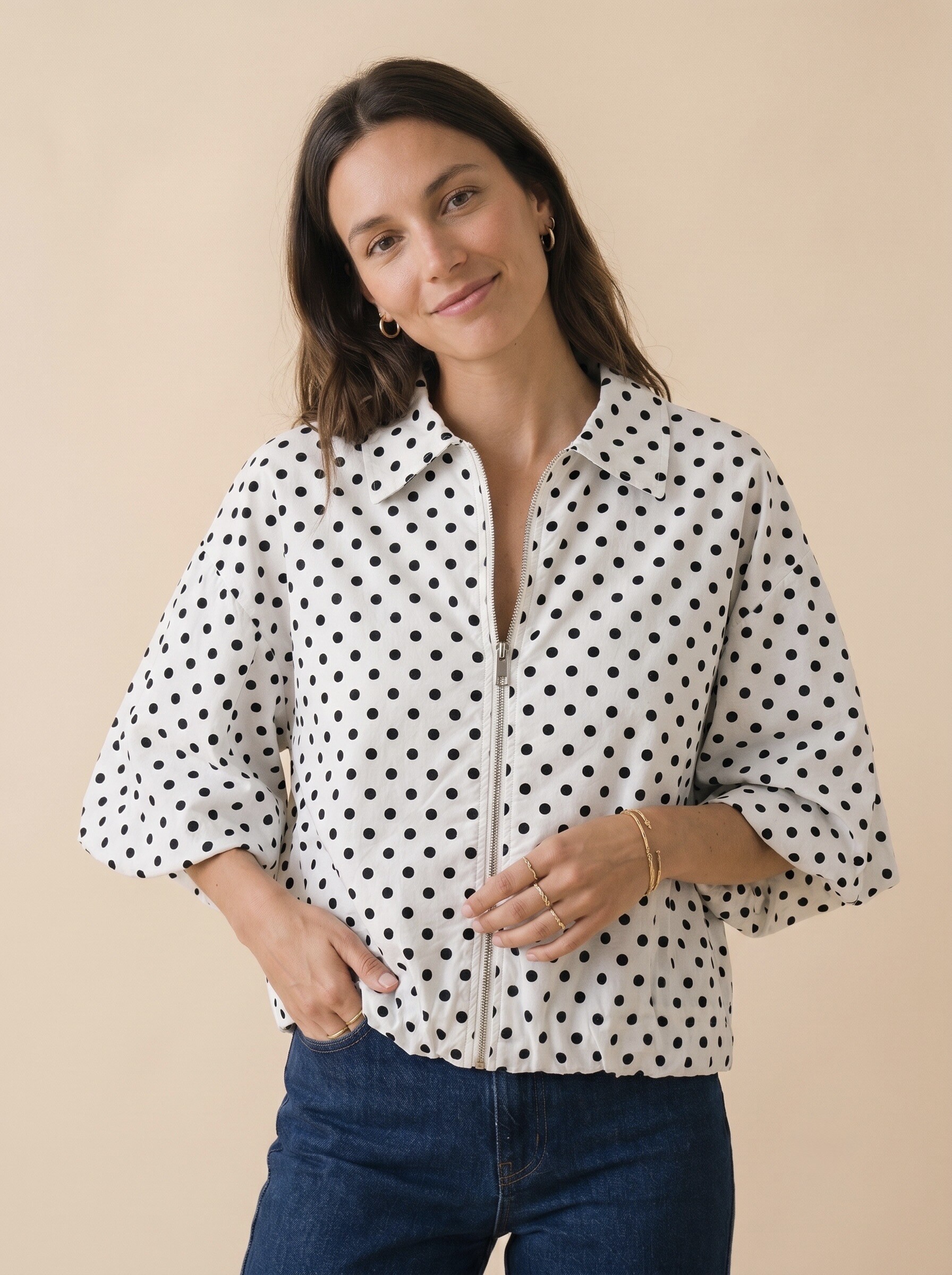 Mayorista Pépouz' Paris - Chaqueta sobrecamisa con estampado de lunares y mangas cortas abullonadas