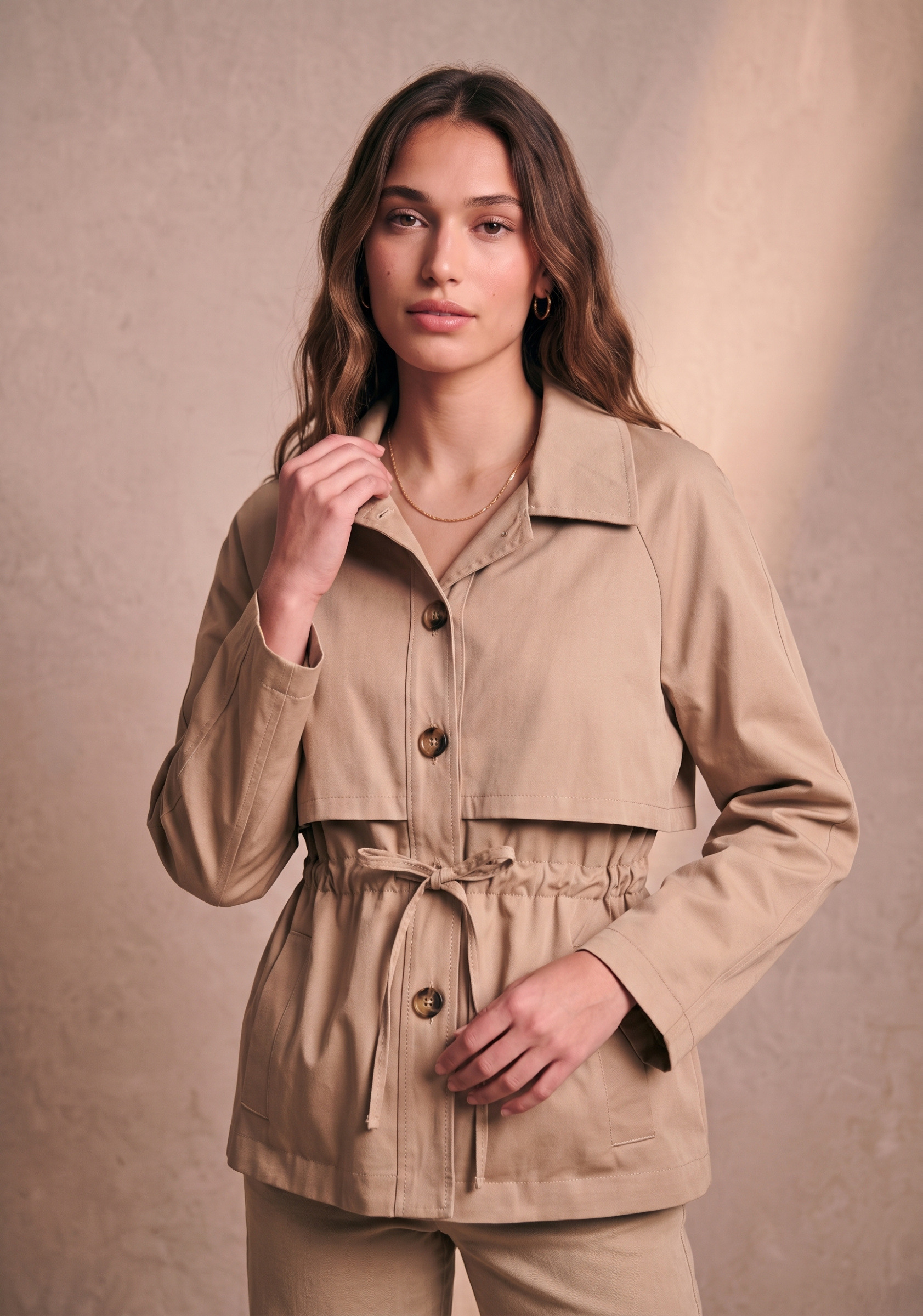 Grossiste Pépouz' Paris - Veste courte femme col chemise taille resserrée manches longues