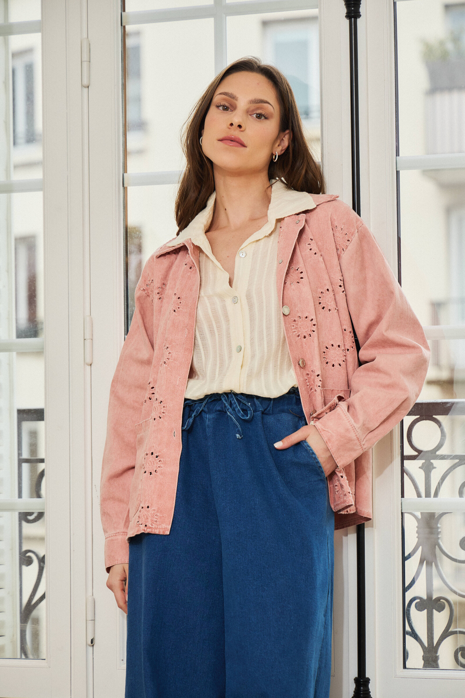 Grossiste Pépouz' Paris - Veste denim 100% coton delavé et brodée