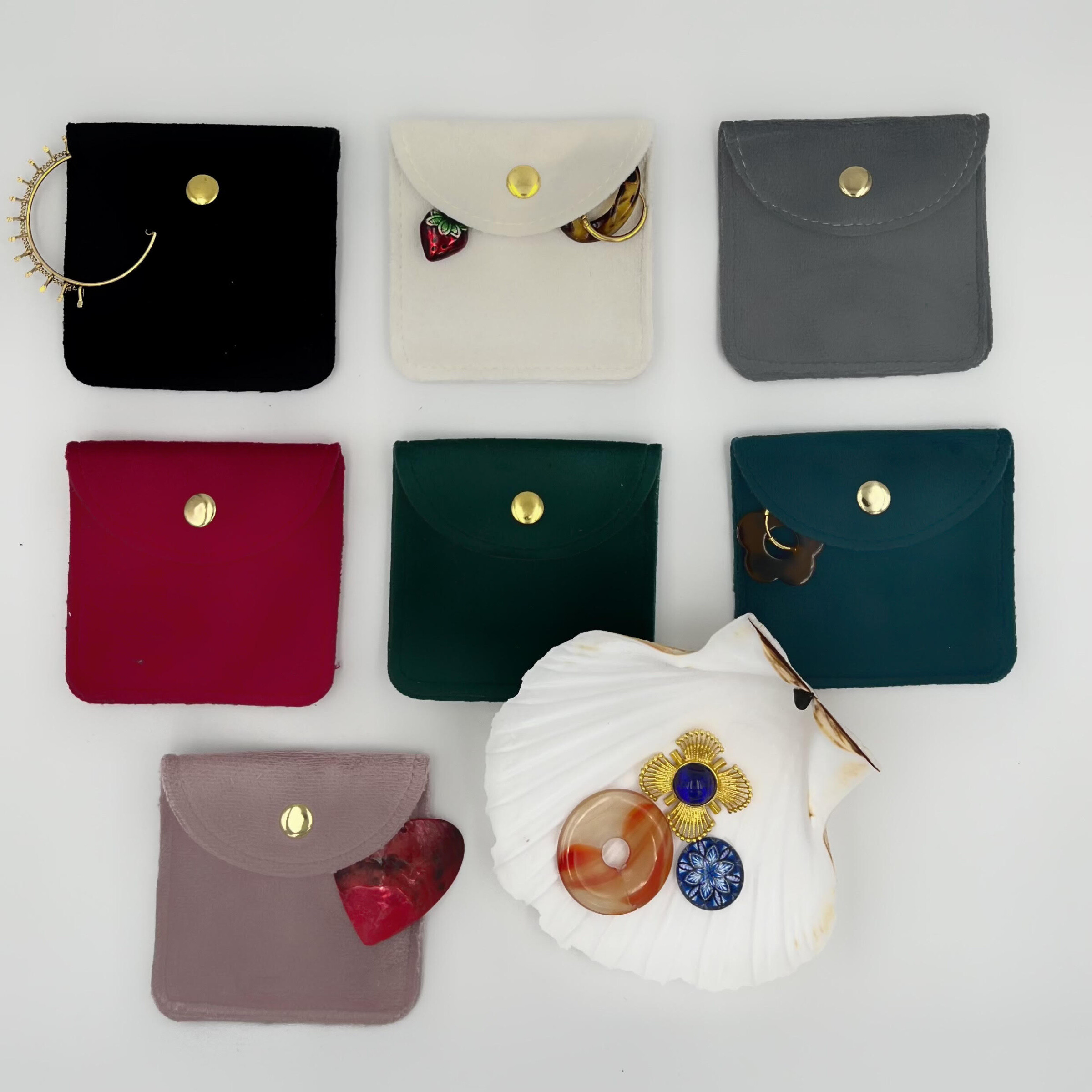 Wholesaler PERLES BLEUES - 10 Velvet Jewelry Pouches