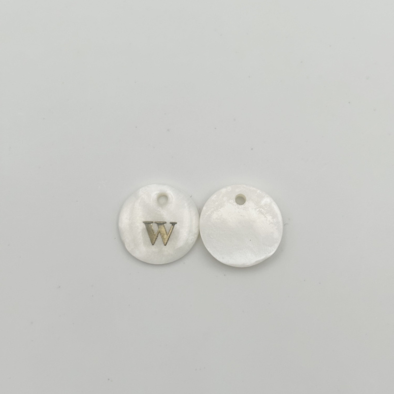 Wholesaler PERLES BLEUES - 10 Pcs Letters W Round Sequins