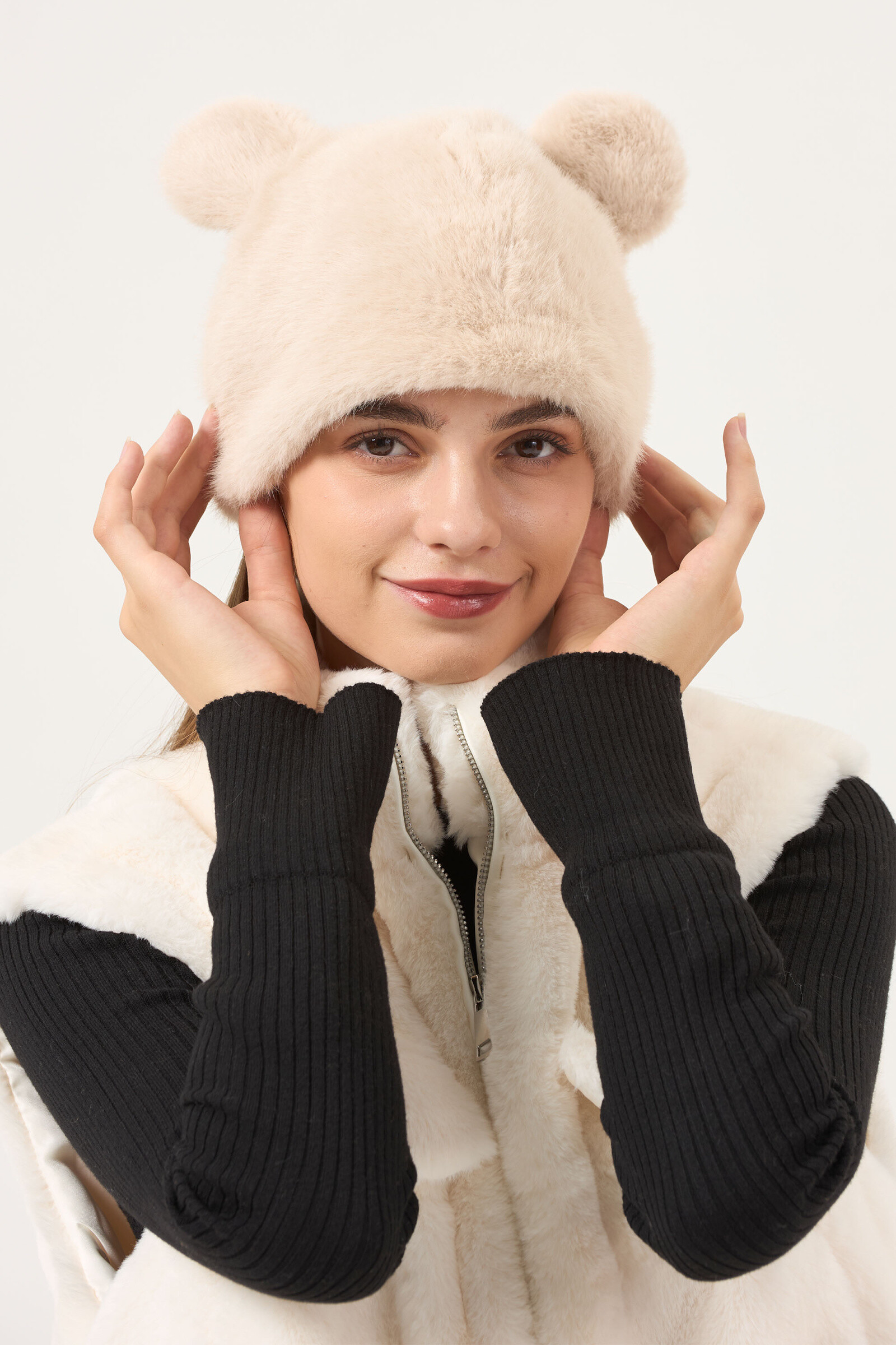 Großhändler Phanie Mode (Phanie accessories) - Mütze mit Bärenohren