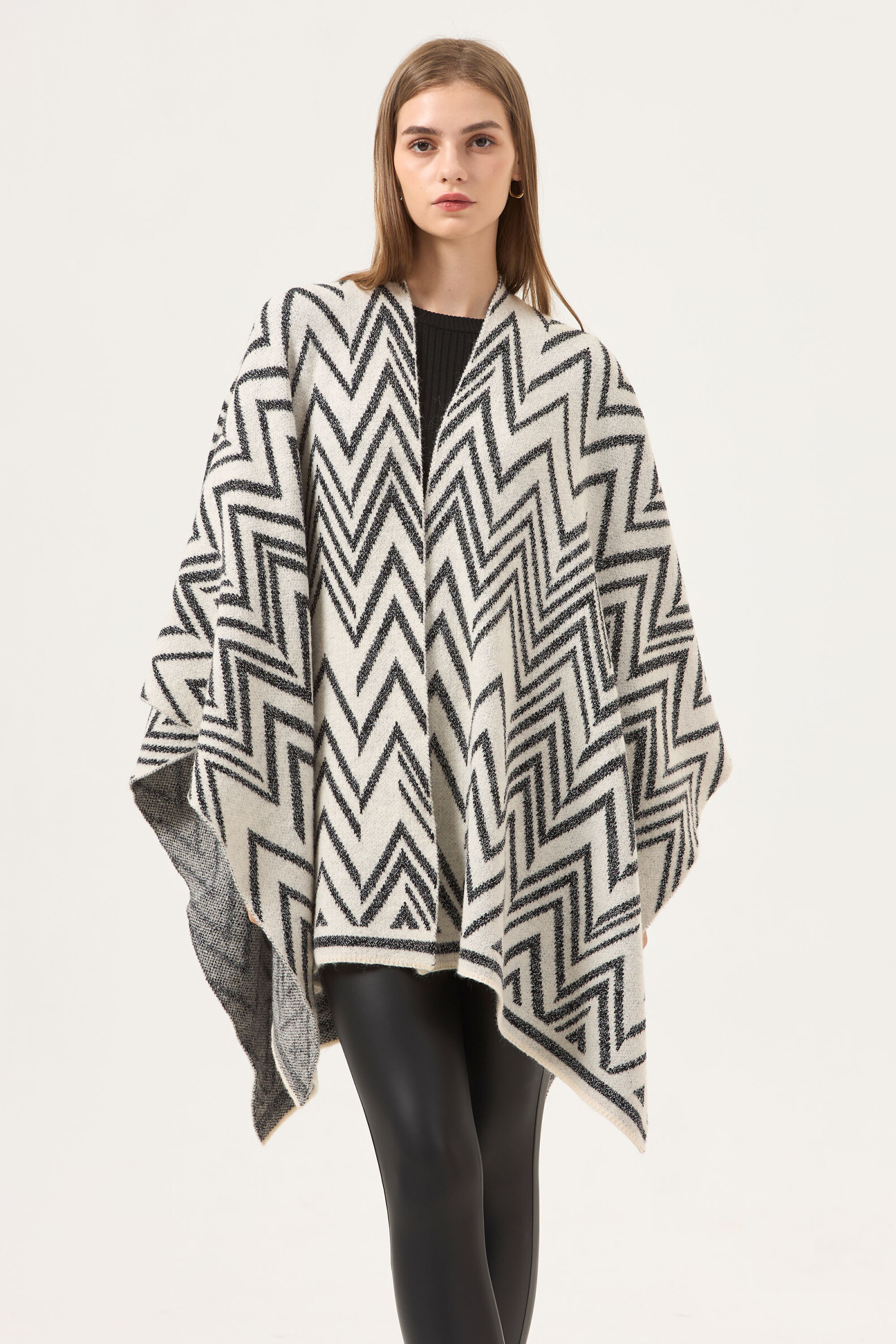 Grossiste Phanie Mode (Phanie accessories) - CAPE A LUREX ZIGZAG