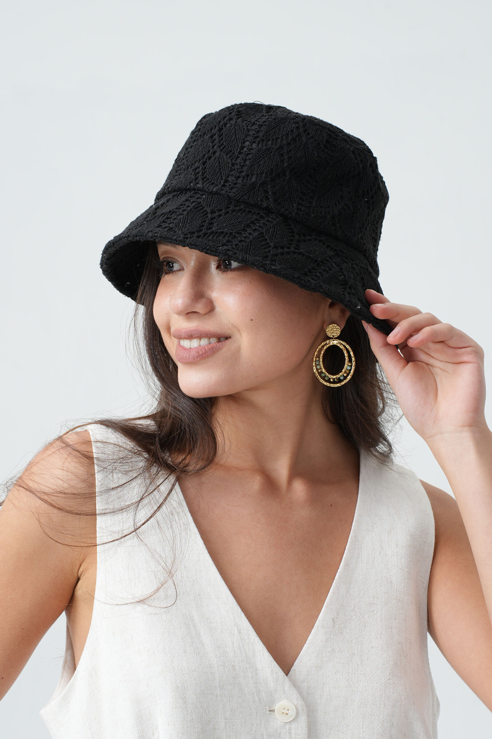 Grossiste Phanie Mode (Phanie accessories) - Bob en coton et dentelle – Romantisme à fleur de tête