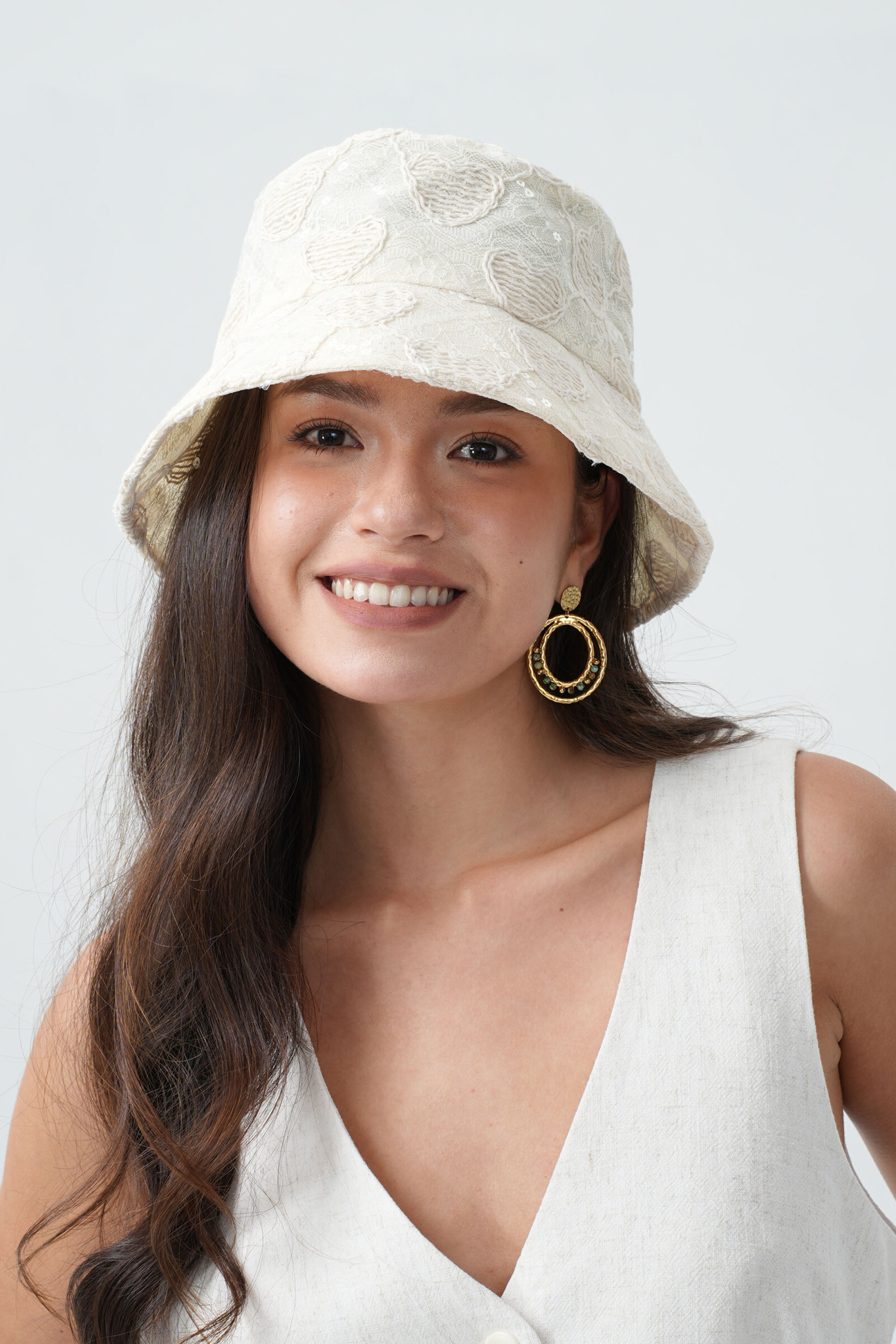 Wholesaler Phanie Mode (Phanie accessories) - Bob with heart-shaped sequin embroideries