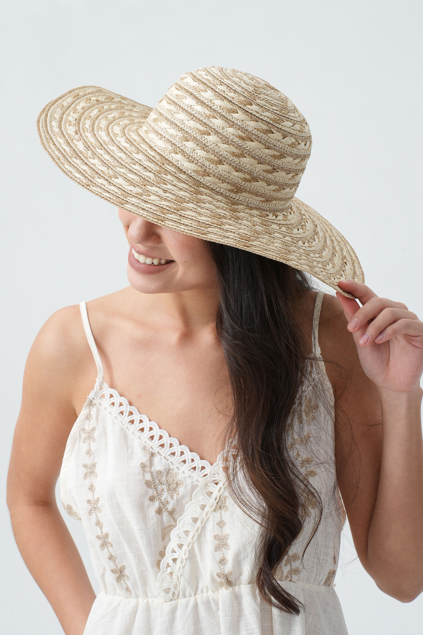 Großhändler Phanie Mode (Phanie accessories) - Geflochtenes Papierkap mit Lurex