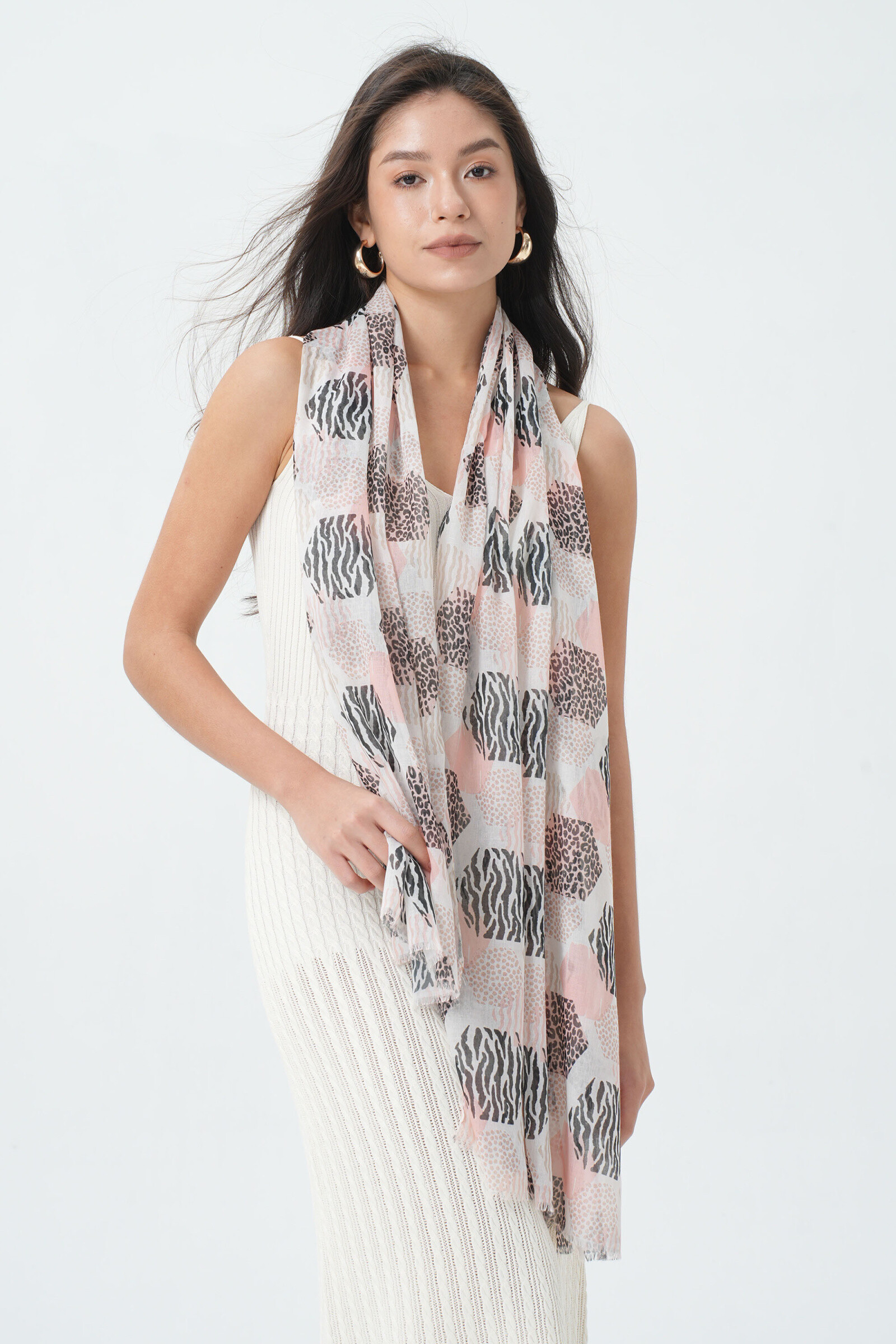 Wholesaler Phanie Mode (Phanie accessories) - Geometric stroke printed scarf