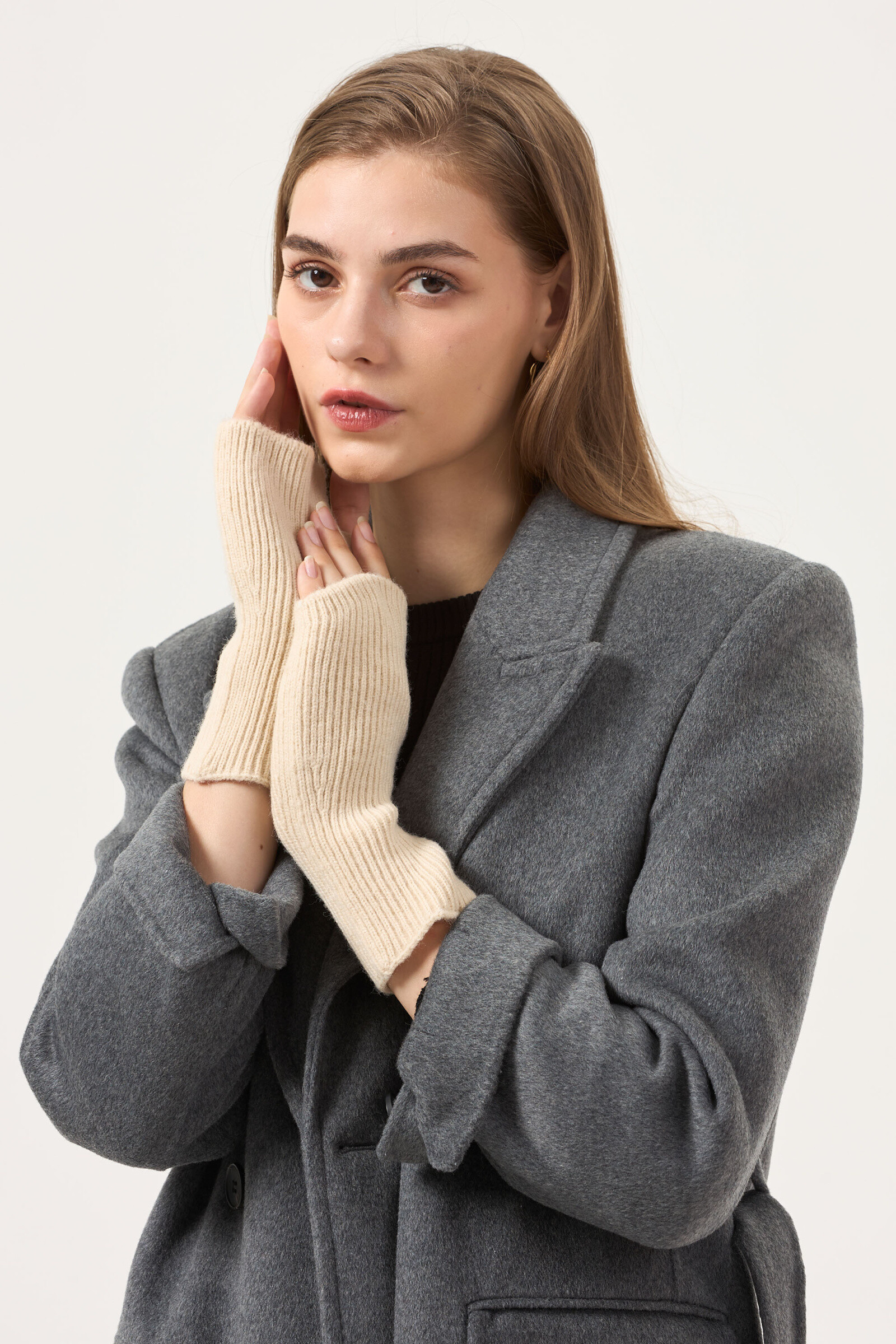 Großhändler Phanie Mode (Phanie accessories) - Schlichte Fäustlinge mit spitzem Abschluss