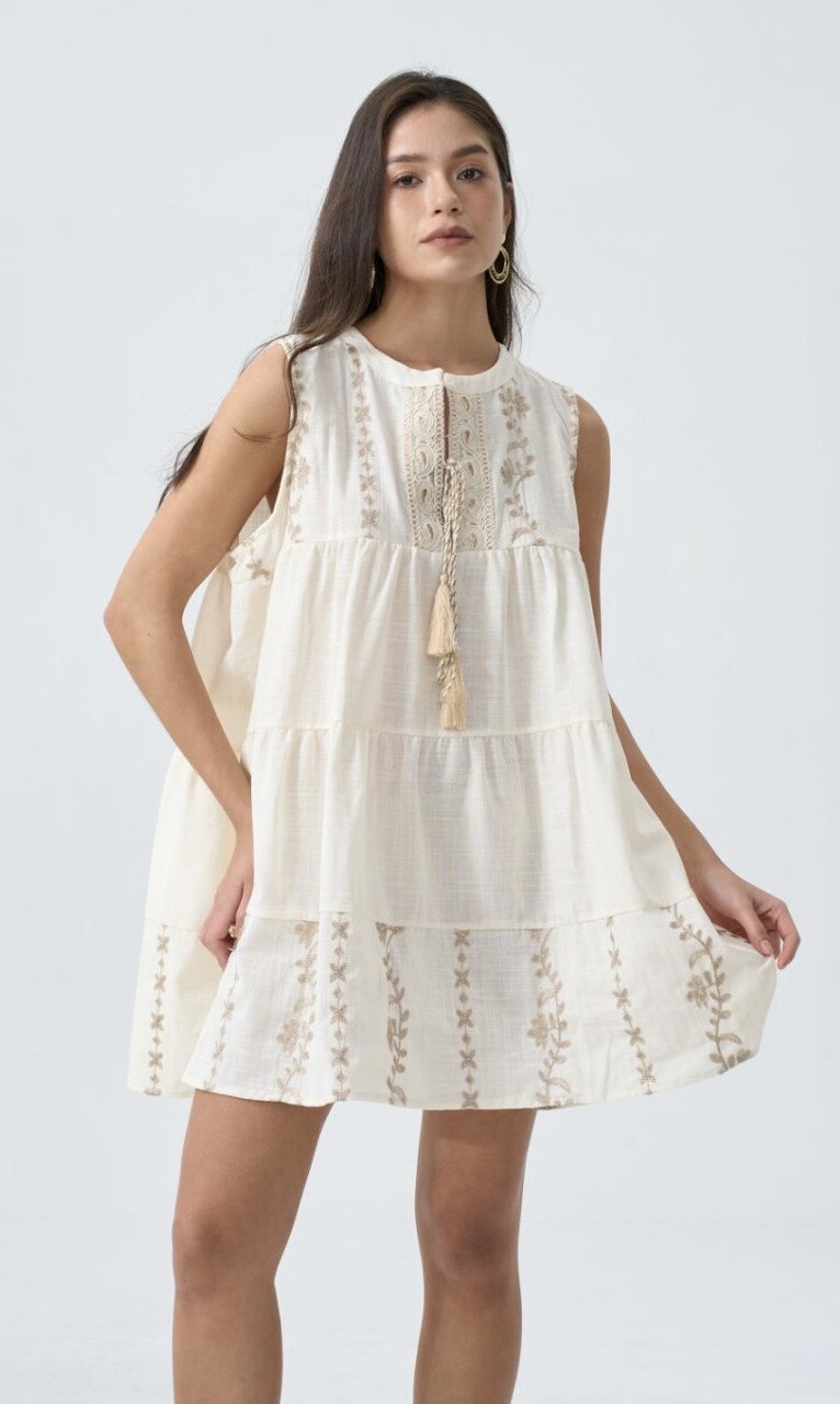 Grossiste Phanie Mode (Phanie accessories) - Robe mi-longue sans manches avec broderies