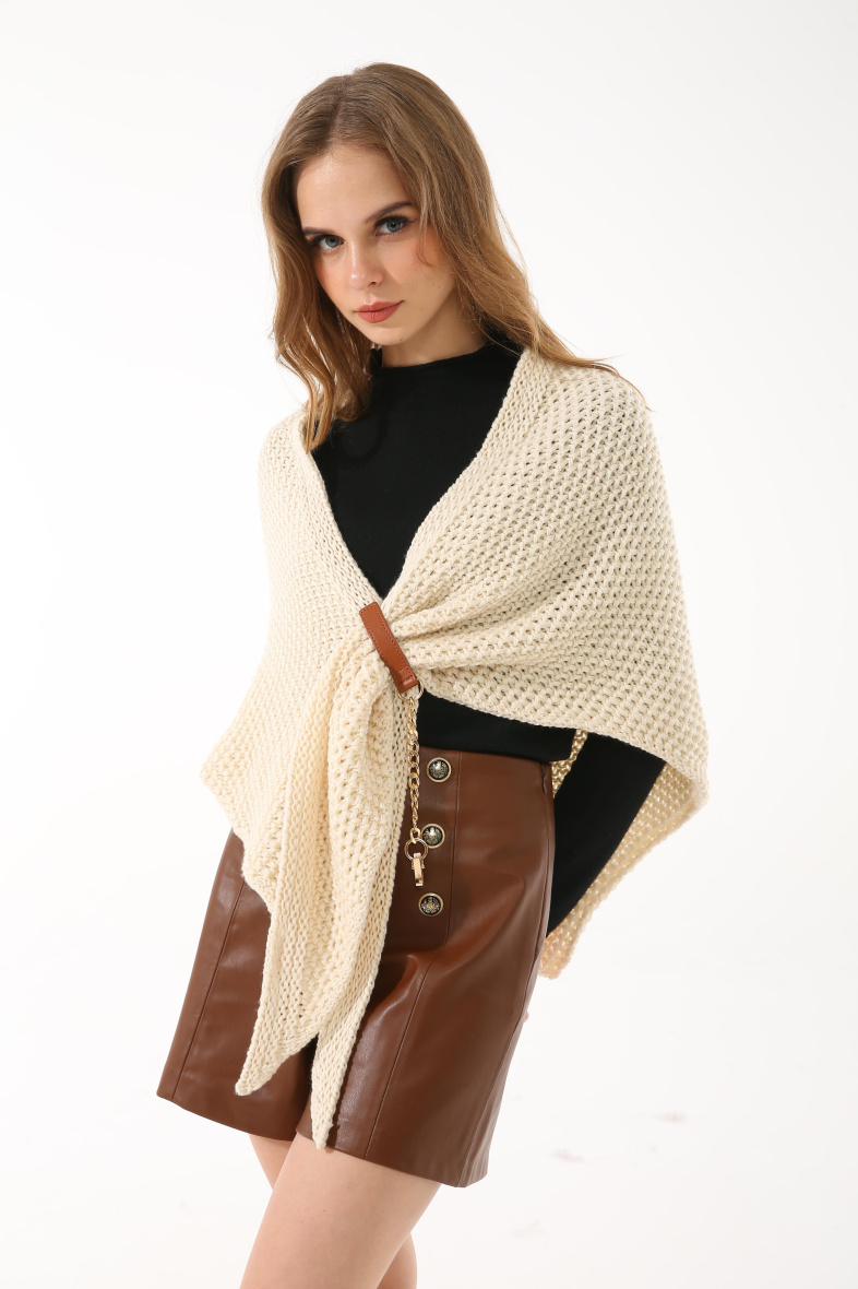Grossiste Phanie Mode (Phanie accessories) - Cape triangle