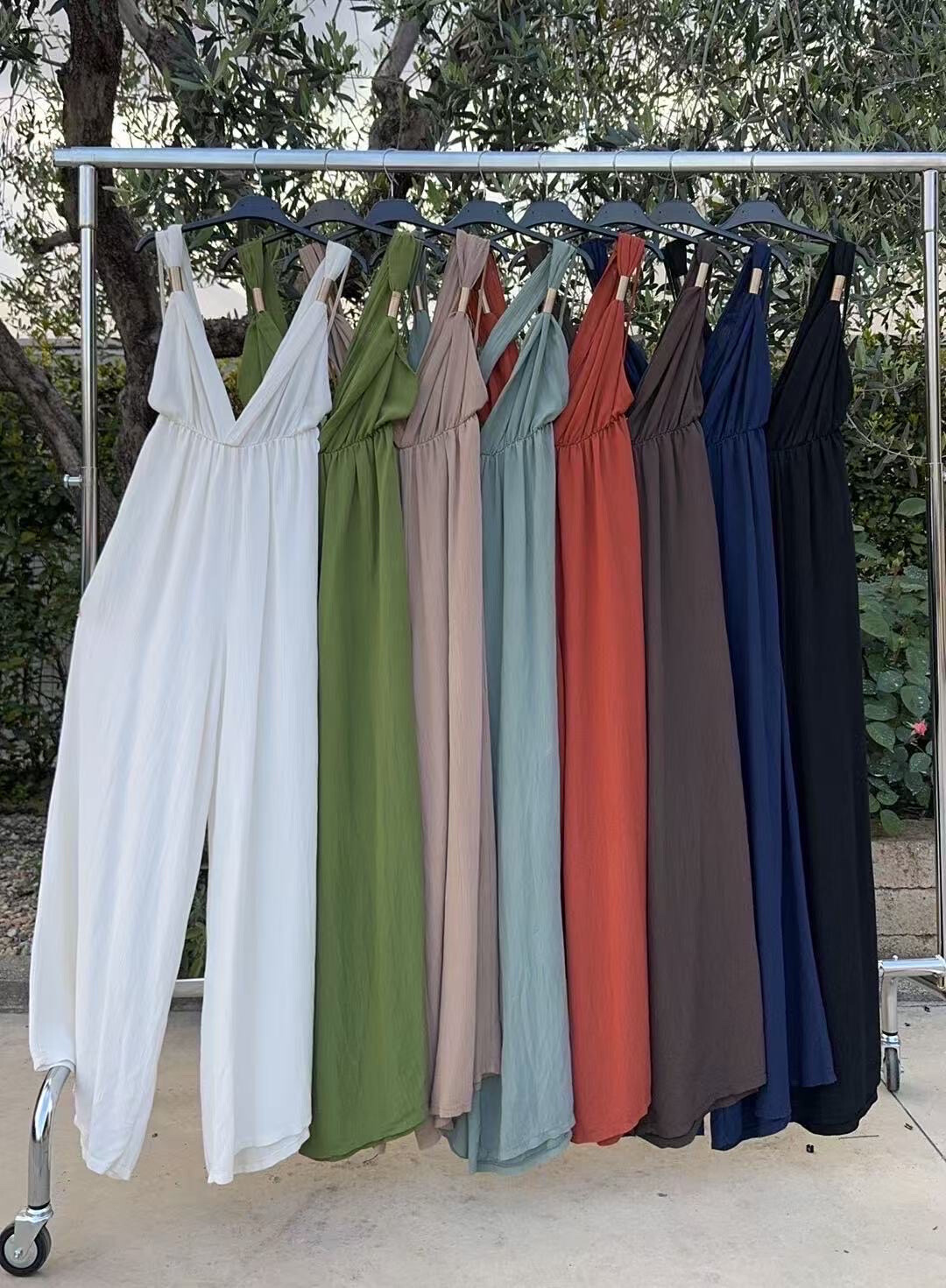Wholesaler PINKA - Glamorous Plain Color Jumpsuit