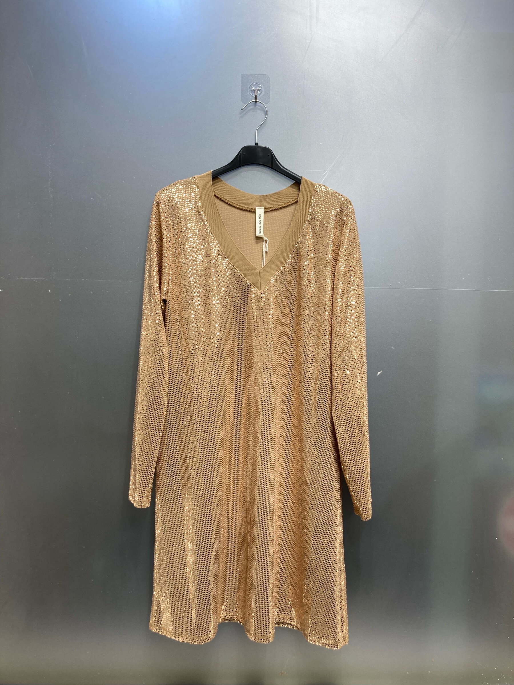 Wholesaler PINKA - Shiny V-neck dress with sequins - Party special