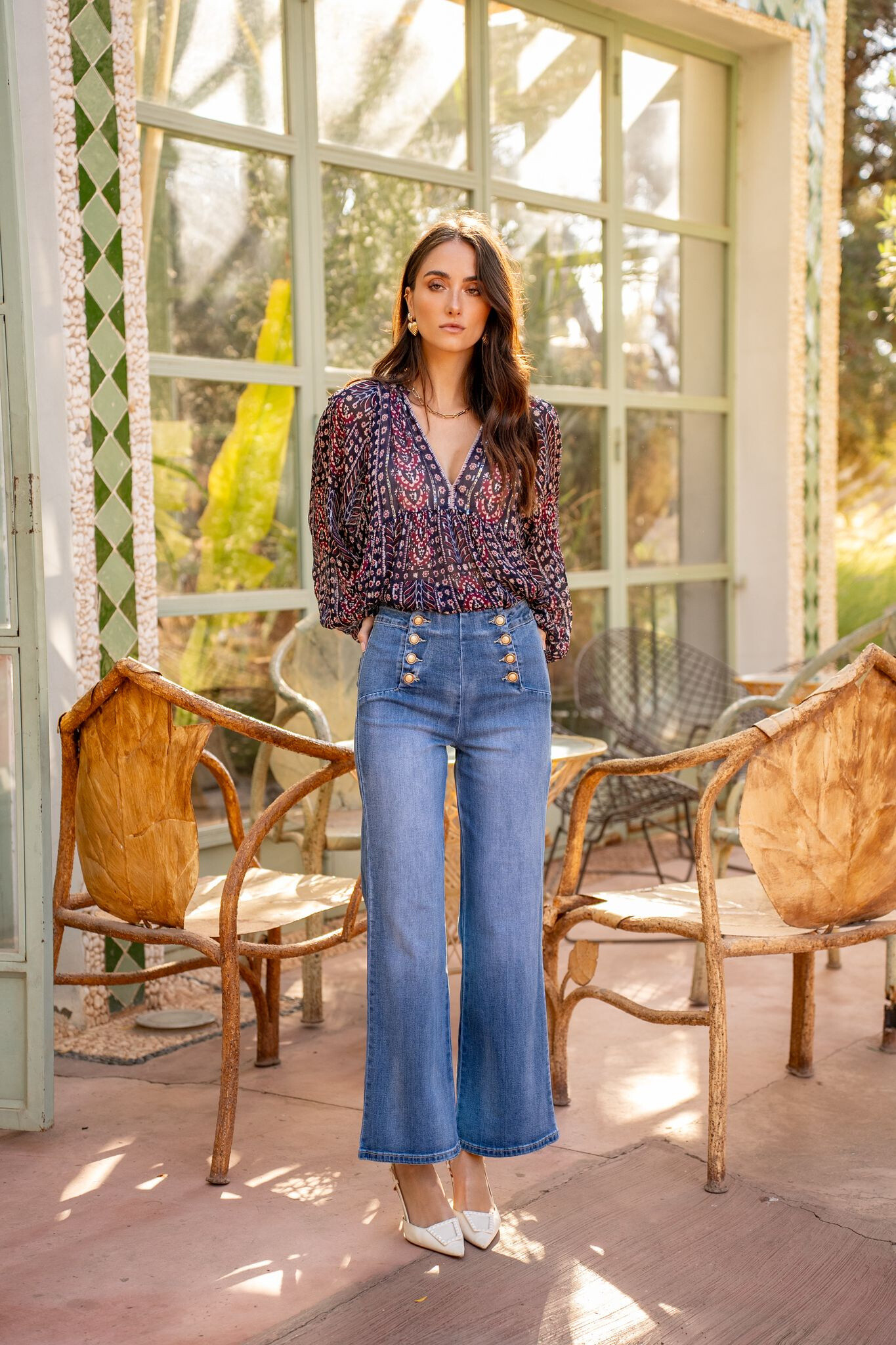 Wholesaler Place du jour - Straight jeans with golden buttons on the side