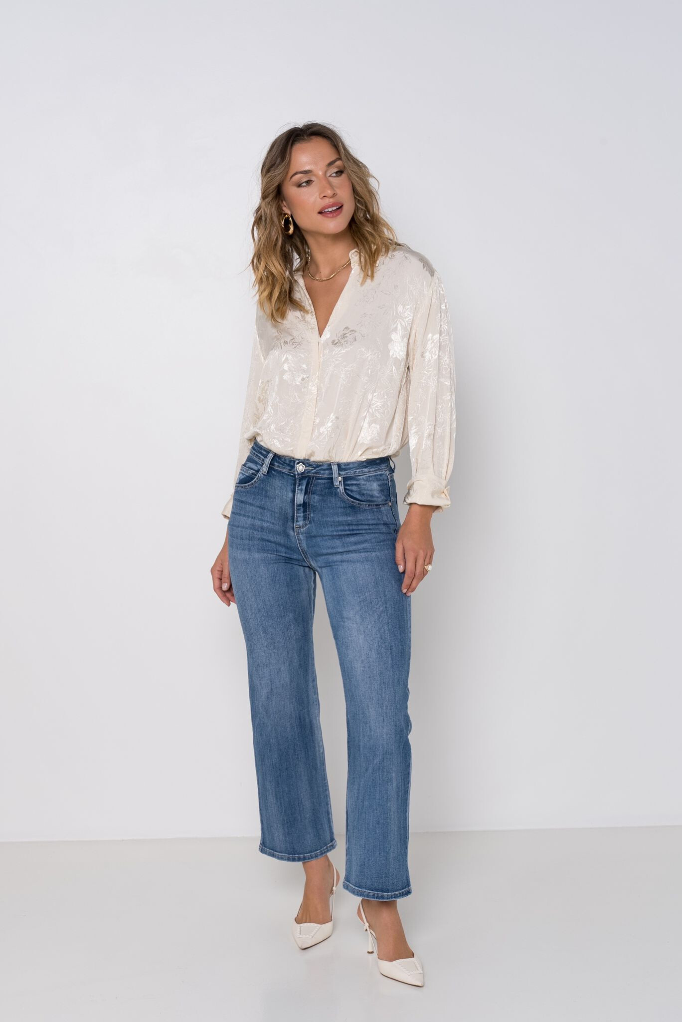 Grossiste Place du jour - Jeans coupe droite avec bouton étoile