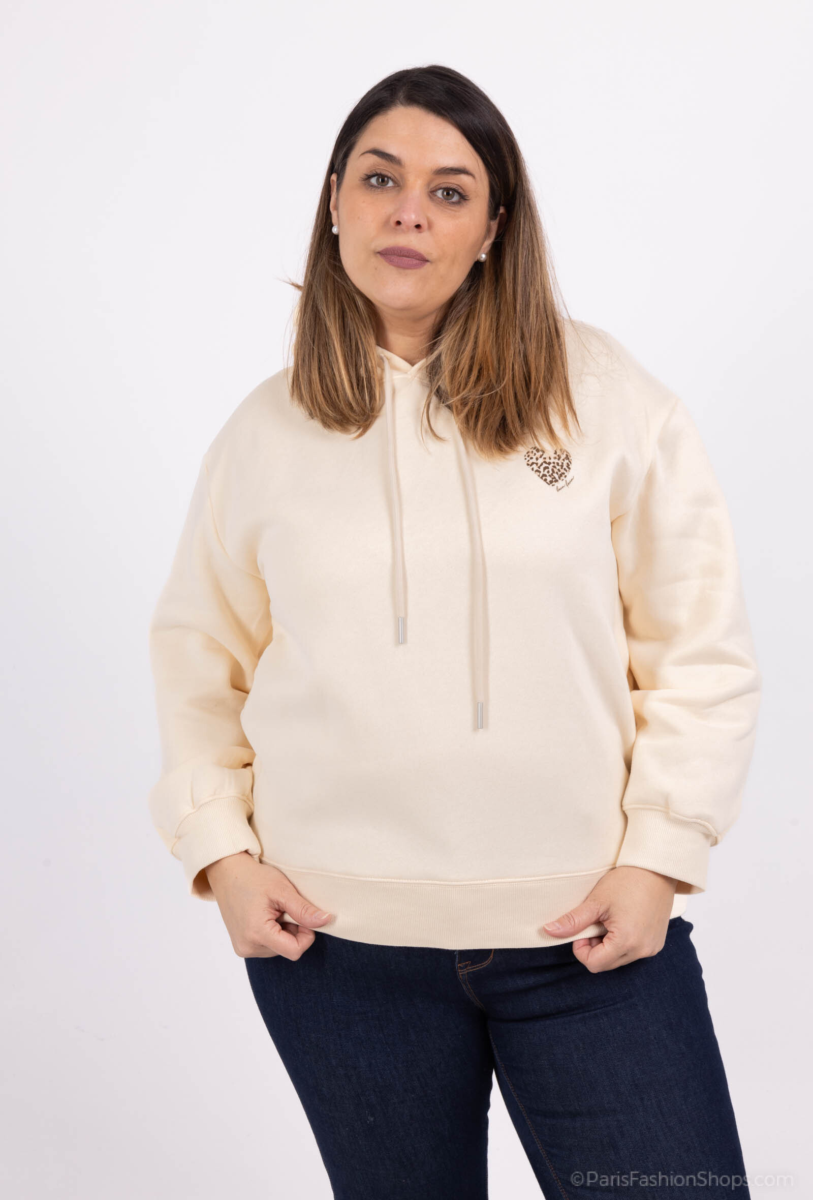 Wholesaler PM Mère & Fille - Heart embroidery lace collar sweatshirt