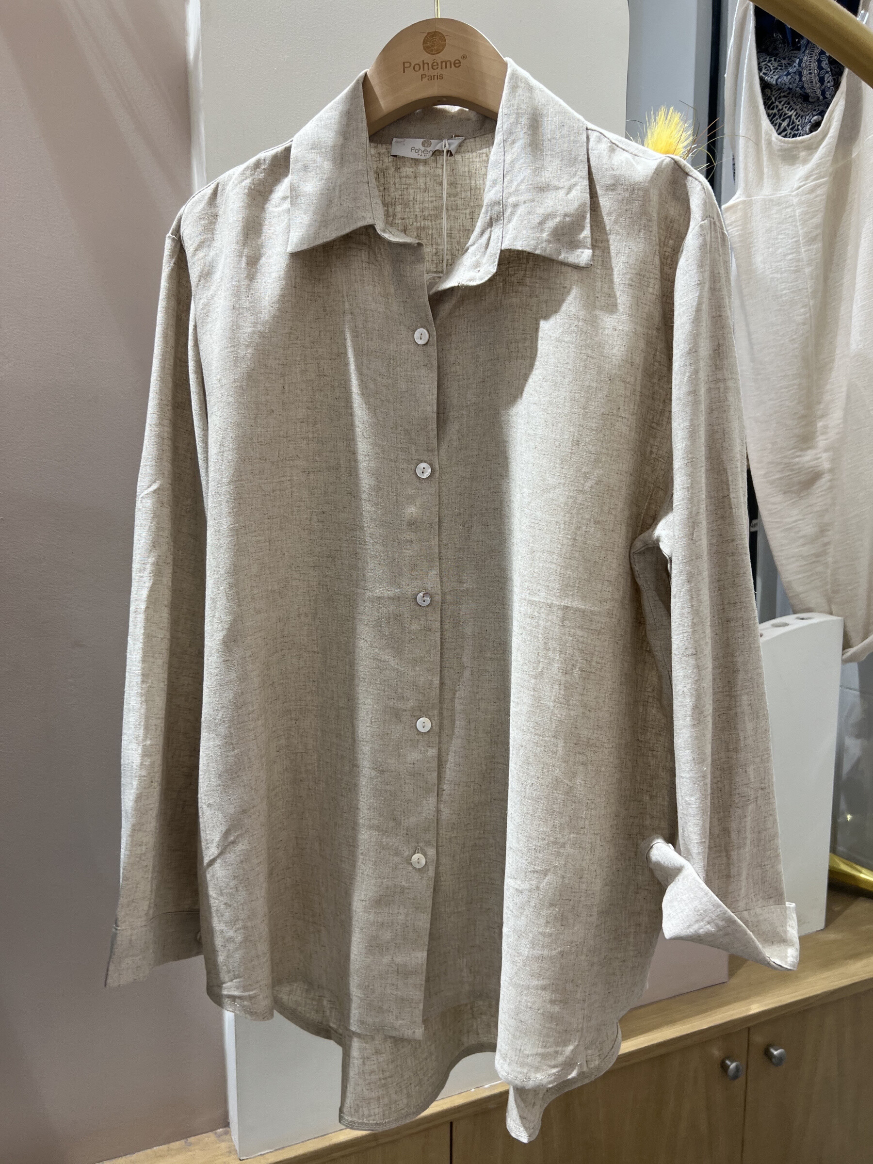 Wholesaler POHÊME - Plain oversized Edge shirt with mother-of-pearl buttoning